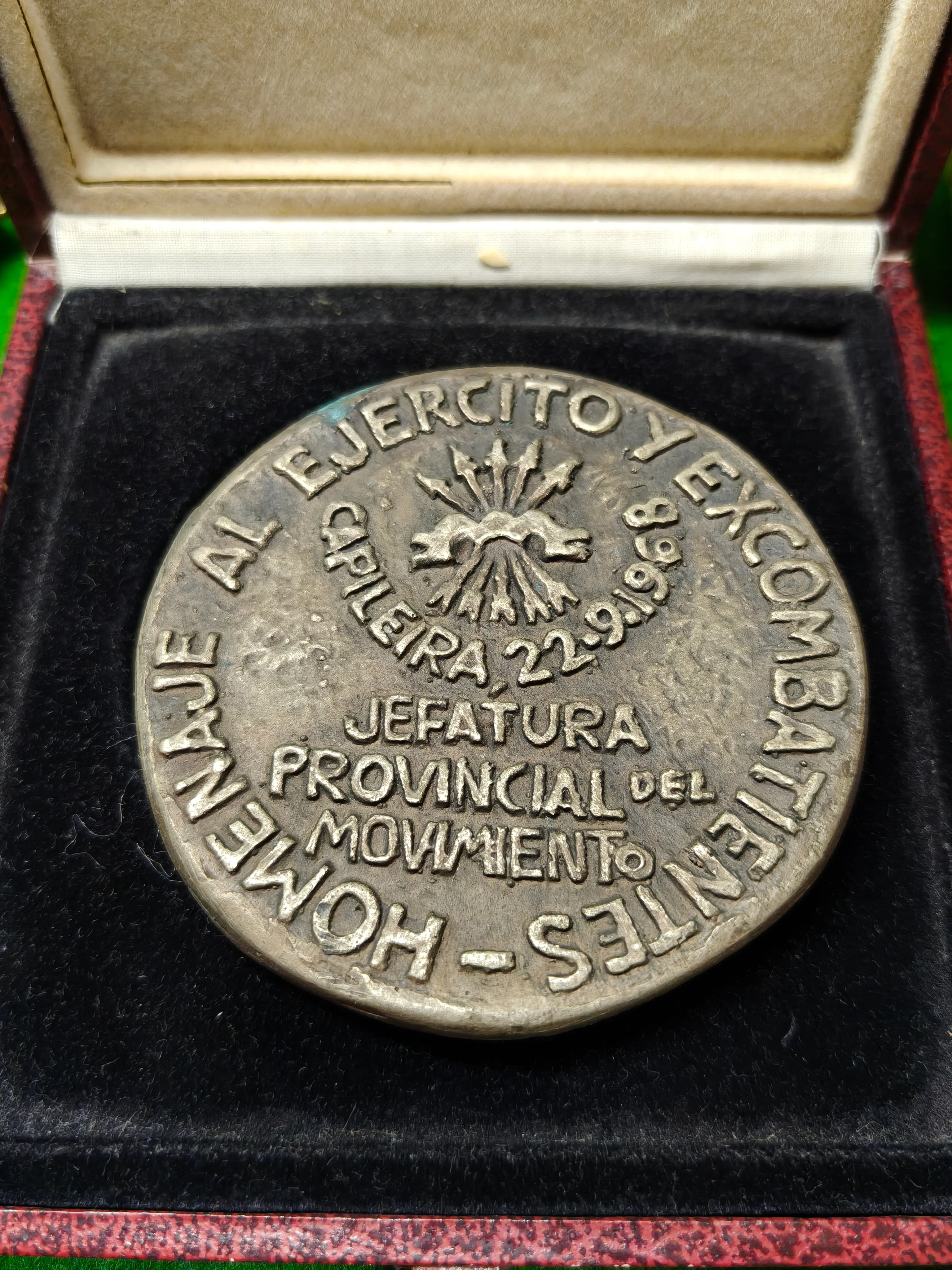Medalla Homenaje al Ejercito Falange