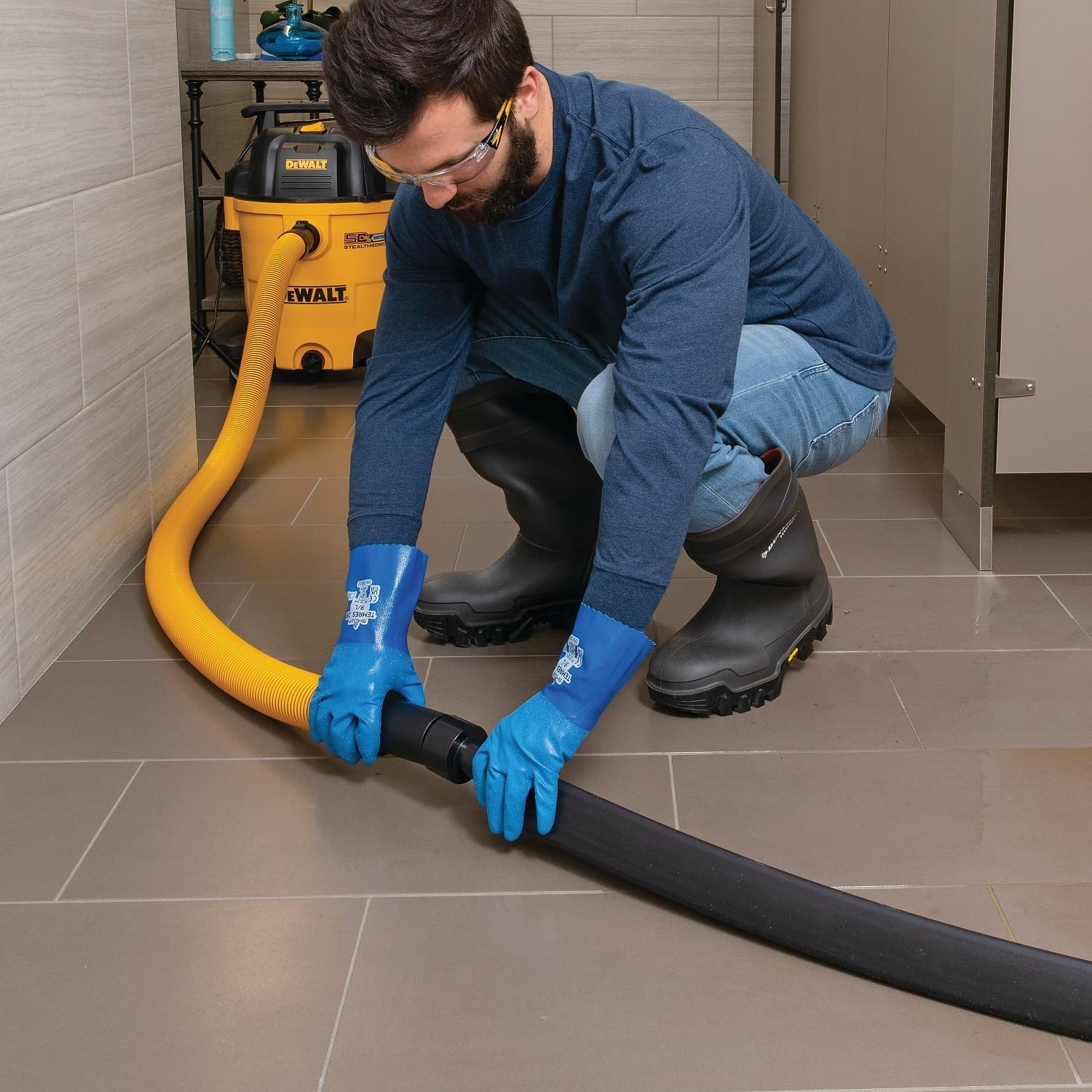 PIG Water Vacuum Barrier for Basement Flooding and Pressure Washing Indoor Spaces | Used with Wet/Dry Vacuum | Portable Water Removal | 4" W x 6�� L x 2.25" H | PM50805
