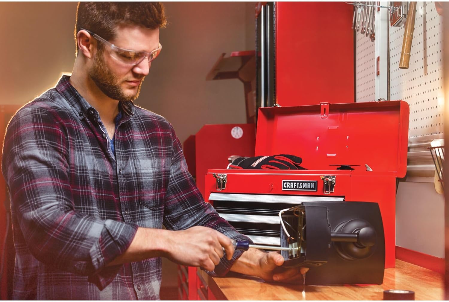 CRAFTSMAN 20-in Wide 3 Drawer Metal Tool Box With Ball-Bearing Drawers (CMST98245RB)