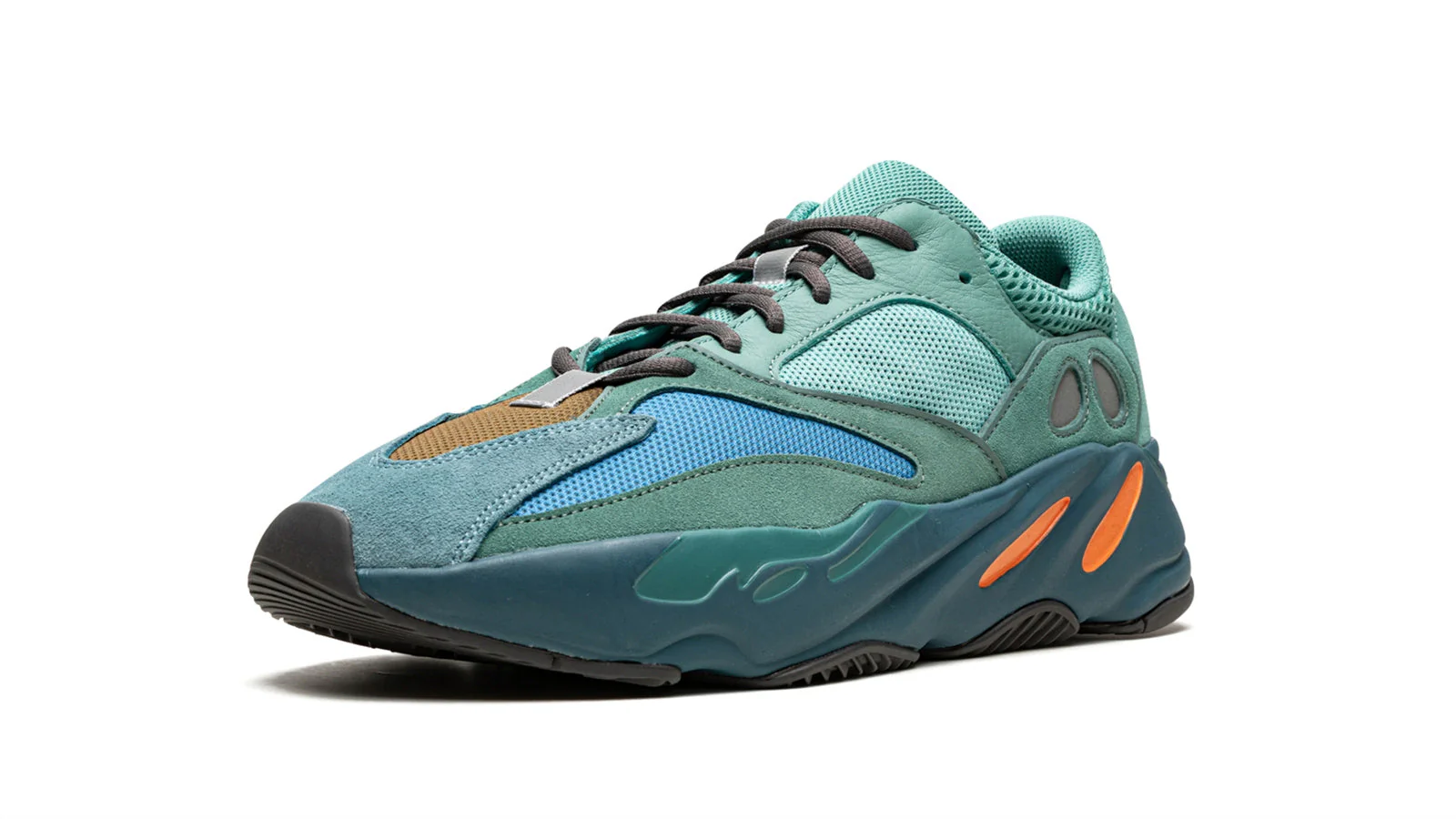 YEEZY BOOST 700 