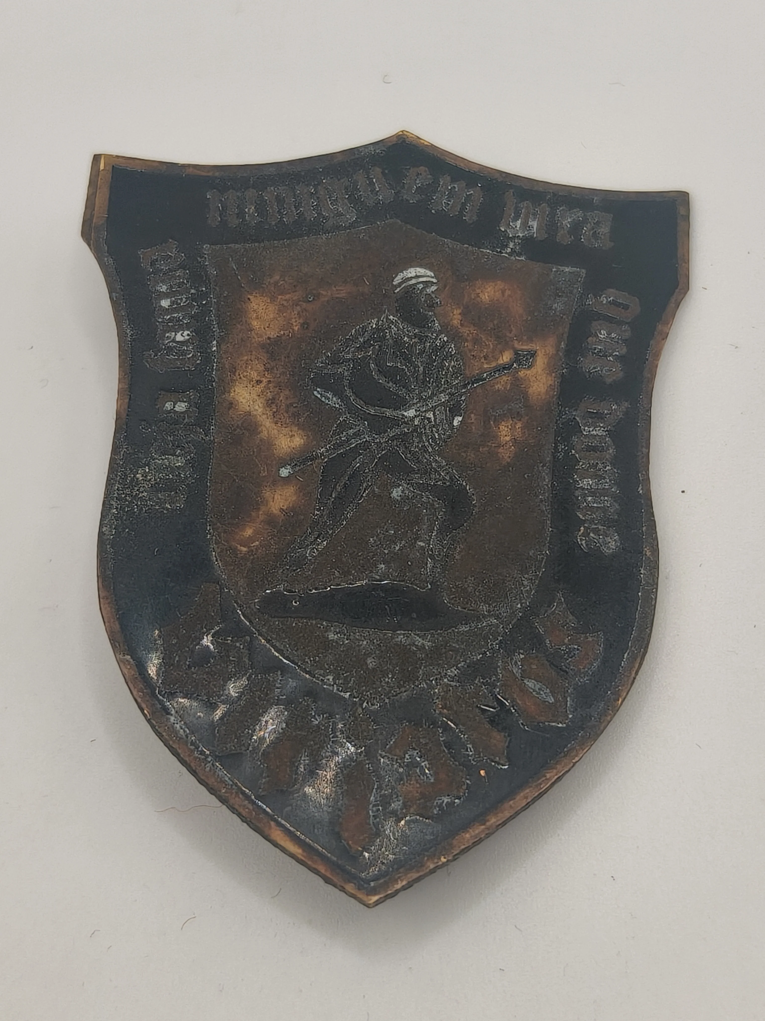 Viriatos badge . Spanish Civil war. Enameled.
