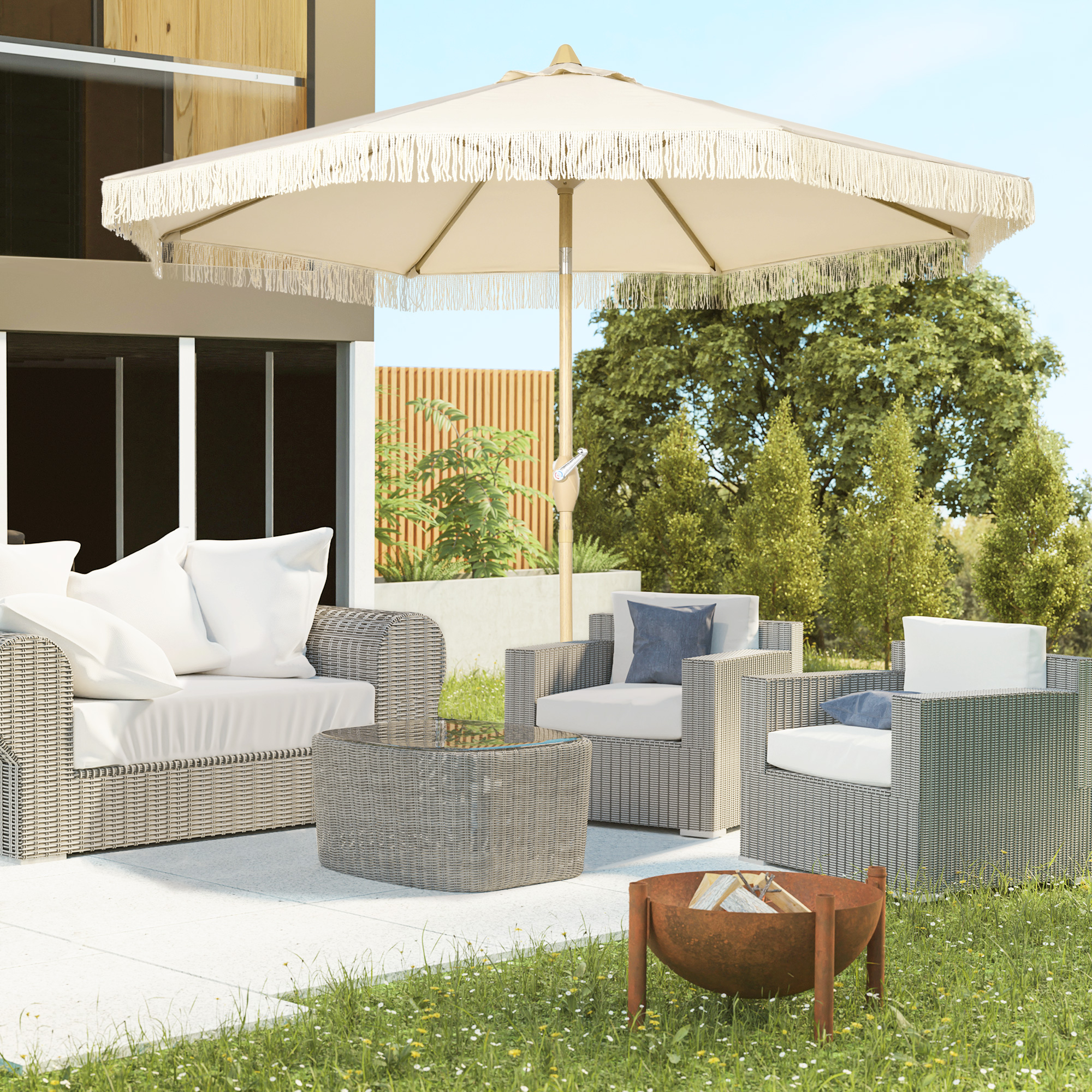 Outsunny Schwenkbarer Garten-Sonnenschirm mit Kurbel und Fransen im Bohème-Stil, 8 Streben, Ø 265 x 244H cm, Creme