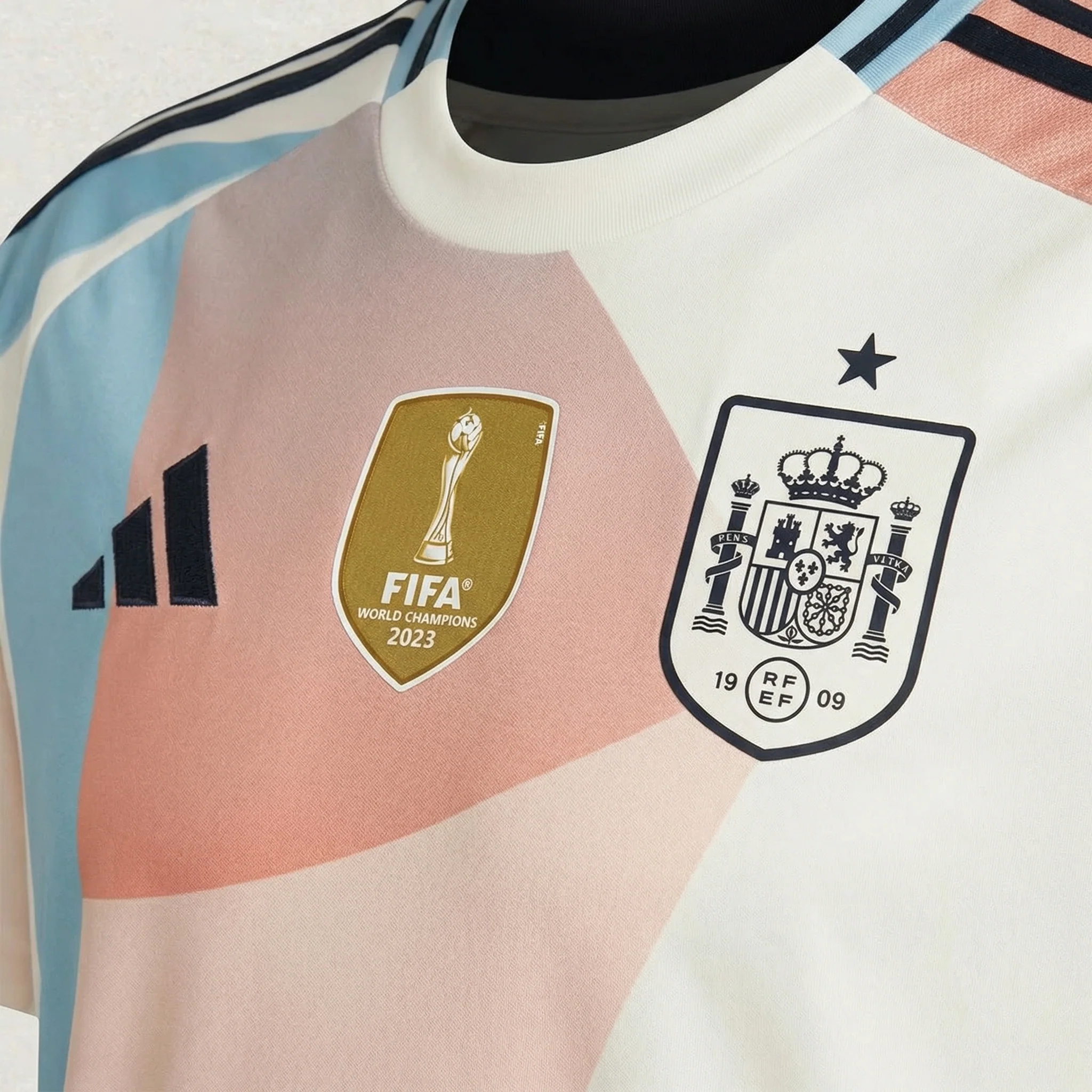Spain 2025/26 Away Women's Jersey