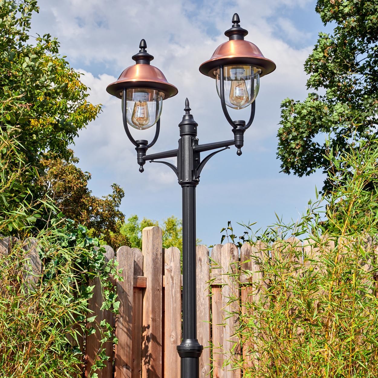 HOFSTEIN Kandelaber Gascon, Außenwegeleuchte aus Metall/Kunststoff in Schwarz/Kupfer/Klar, verstellbare Wegeleuchte im Vintage/Antik/Landhaus-Design für Garten, Außenbereich, Hof, 233cm, 2 x E27, IP44