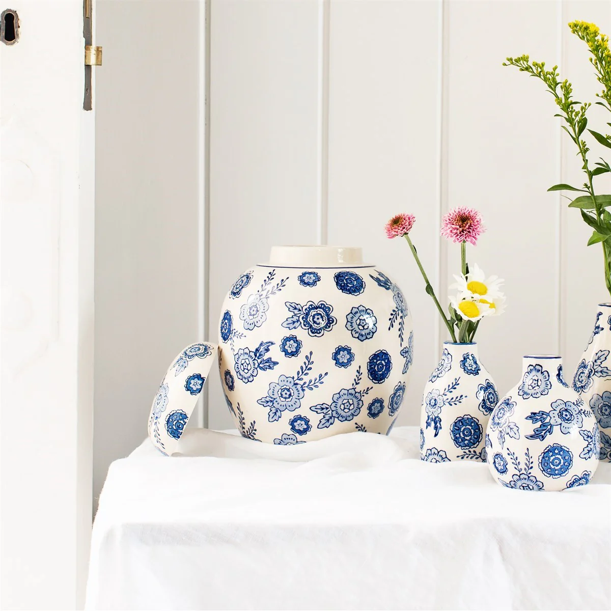 Sass and Belle | Blue Willow Ginger Jar