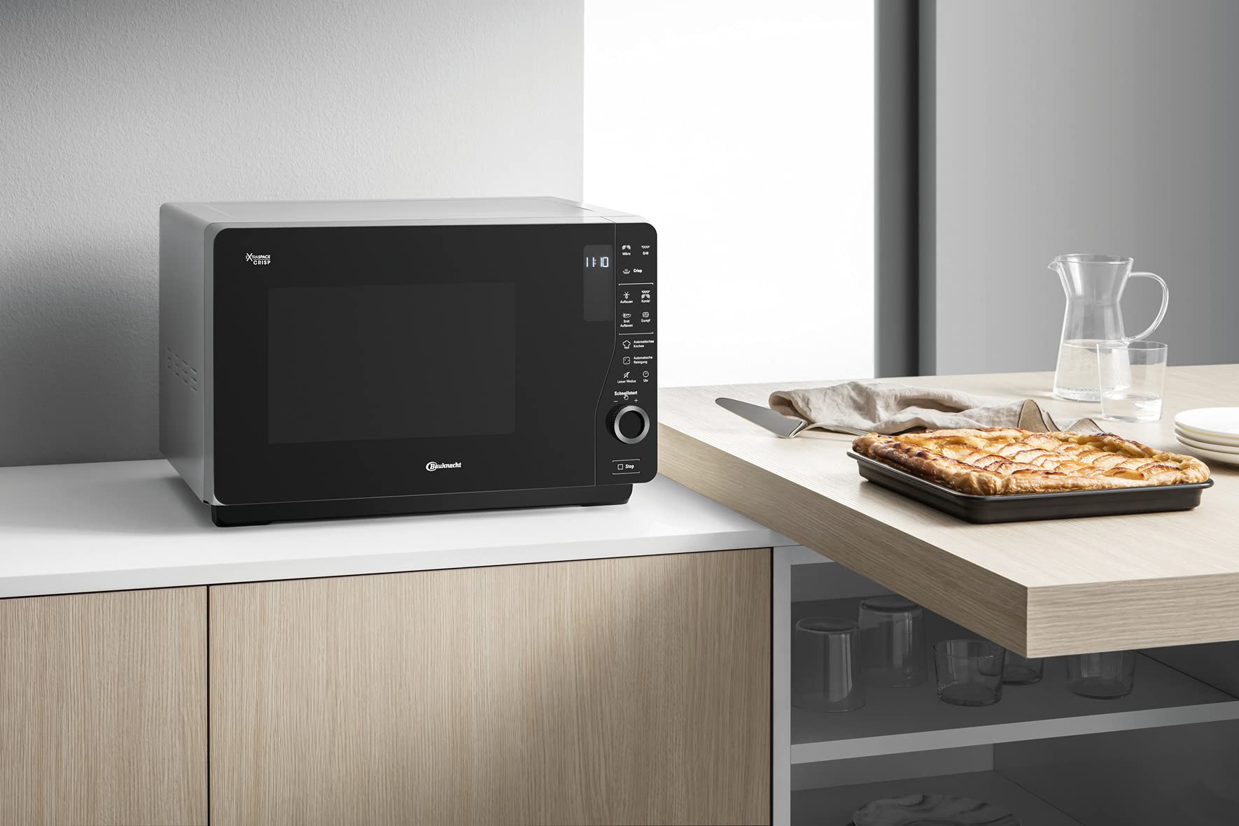 Mikrowelle mit Grill und Crisp-Funktion 25 L, 800 W, Grill 1000 W, Dampfgarfunktion und AutoClean, silber