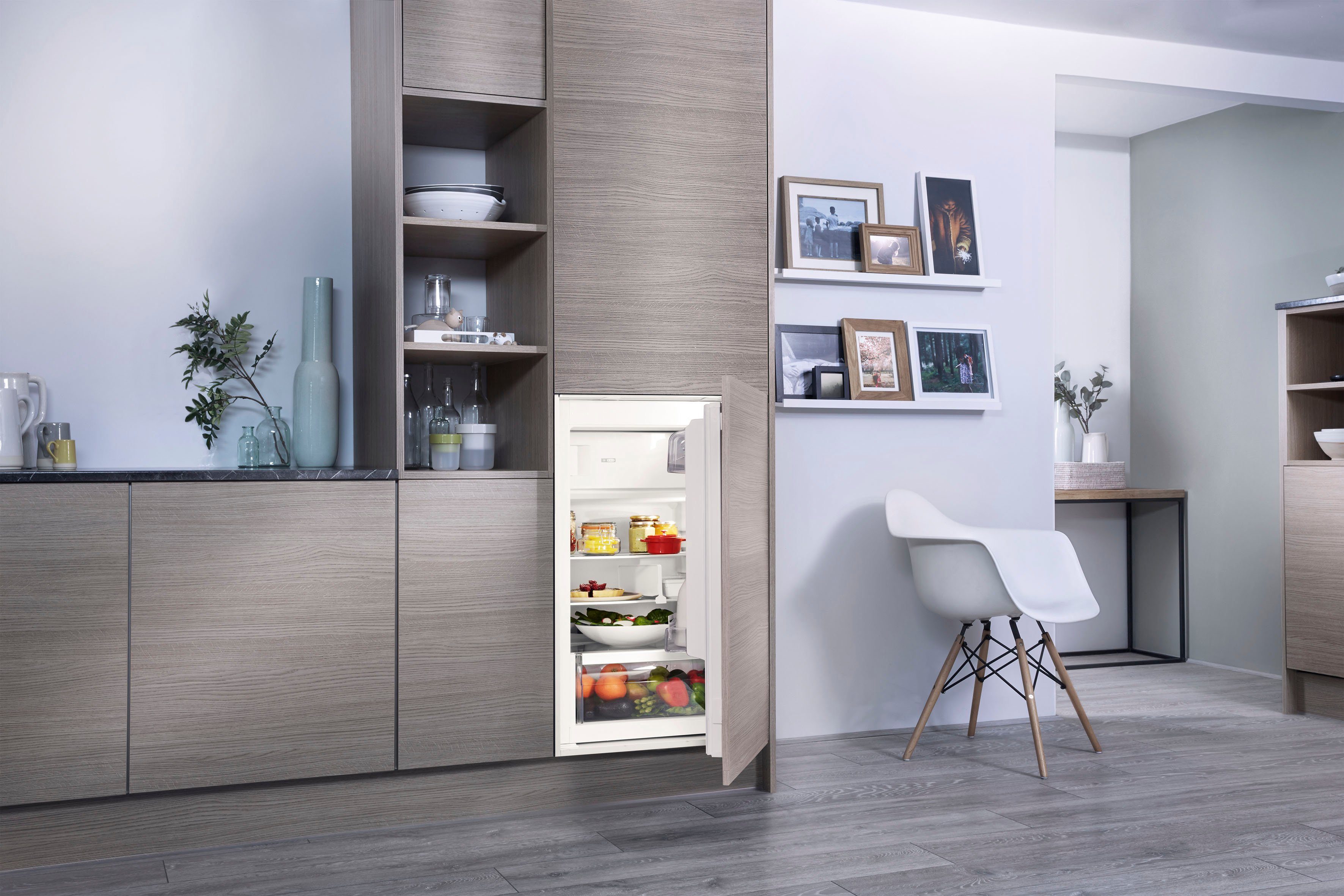 Einbaukühlschrank KSI 10GF2
