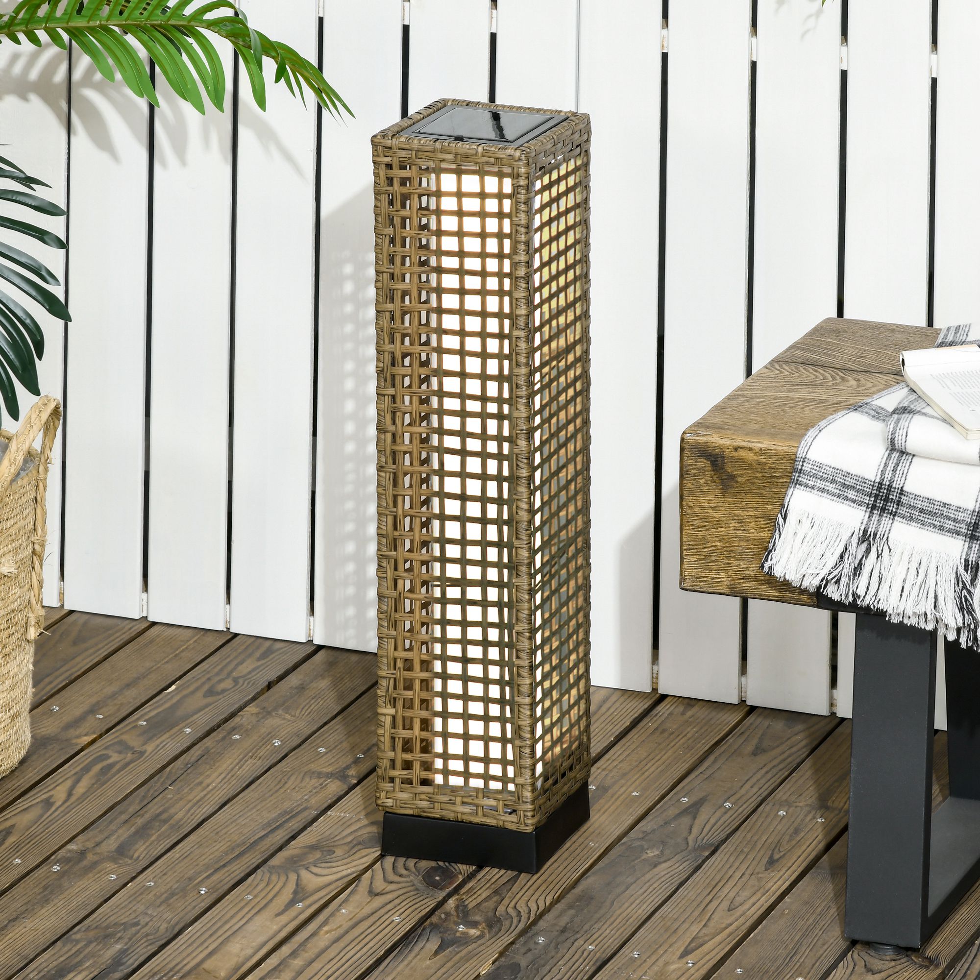 Outsunny Solarer Außenlampenständer aus geflochtenem Harz wiederaufladbare kabellose Stehlampe Lichtsensor 15,5 x 15,5 x 69 cm
