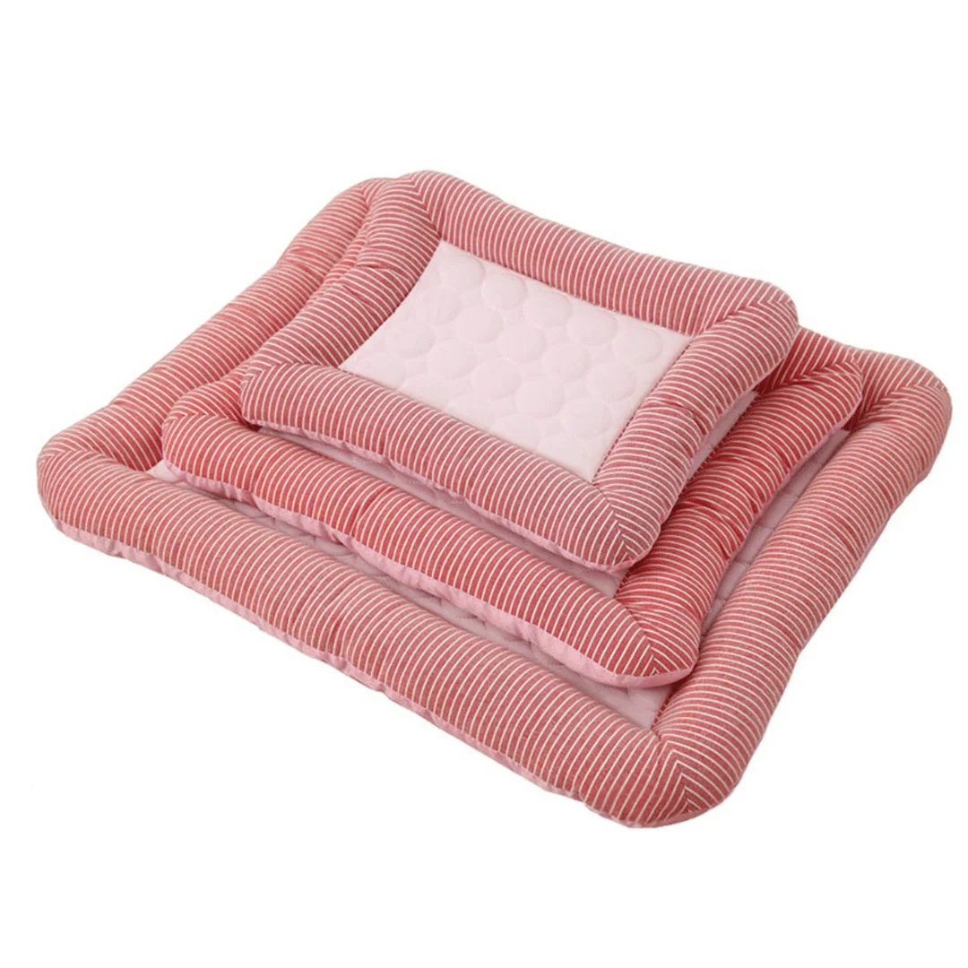 Dog Cooling Mat �C Ice Silk & Cotton with Non-Slip Base & Machine Washable