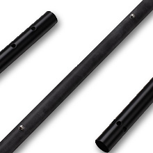 Quattro oggetti cilindrici neri identici, probabilmente penne o stilo. Design elegante con profilo sottile