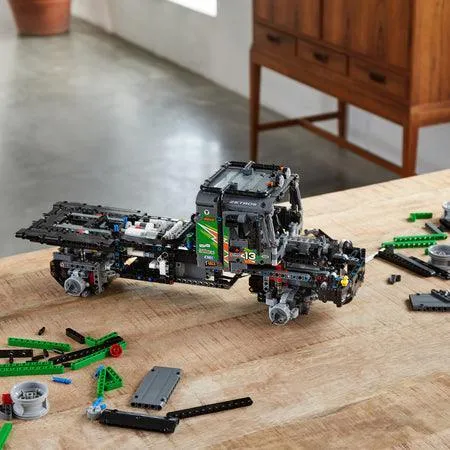 LEGO Mercedes-Benz Zetros Trial Truck 4X4 42129 Technic
