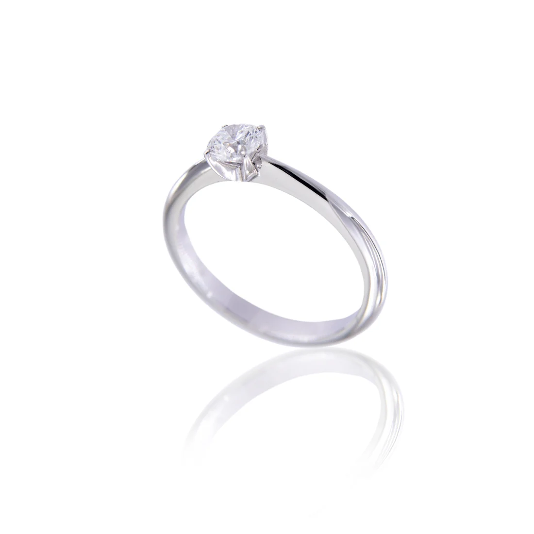 Solitario a griff in oro bianco e brillante ct 0,50 E SI1 certificato IGI