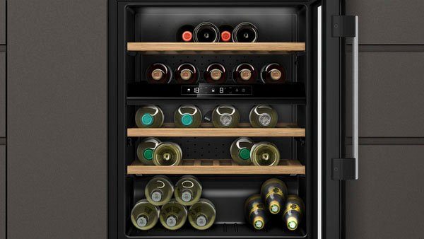 Getränkekühlschrank N 70 KU9213HG0
