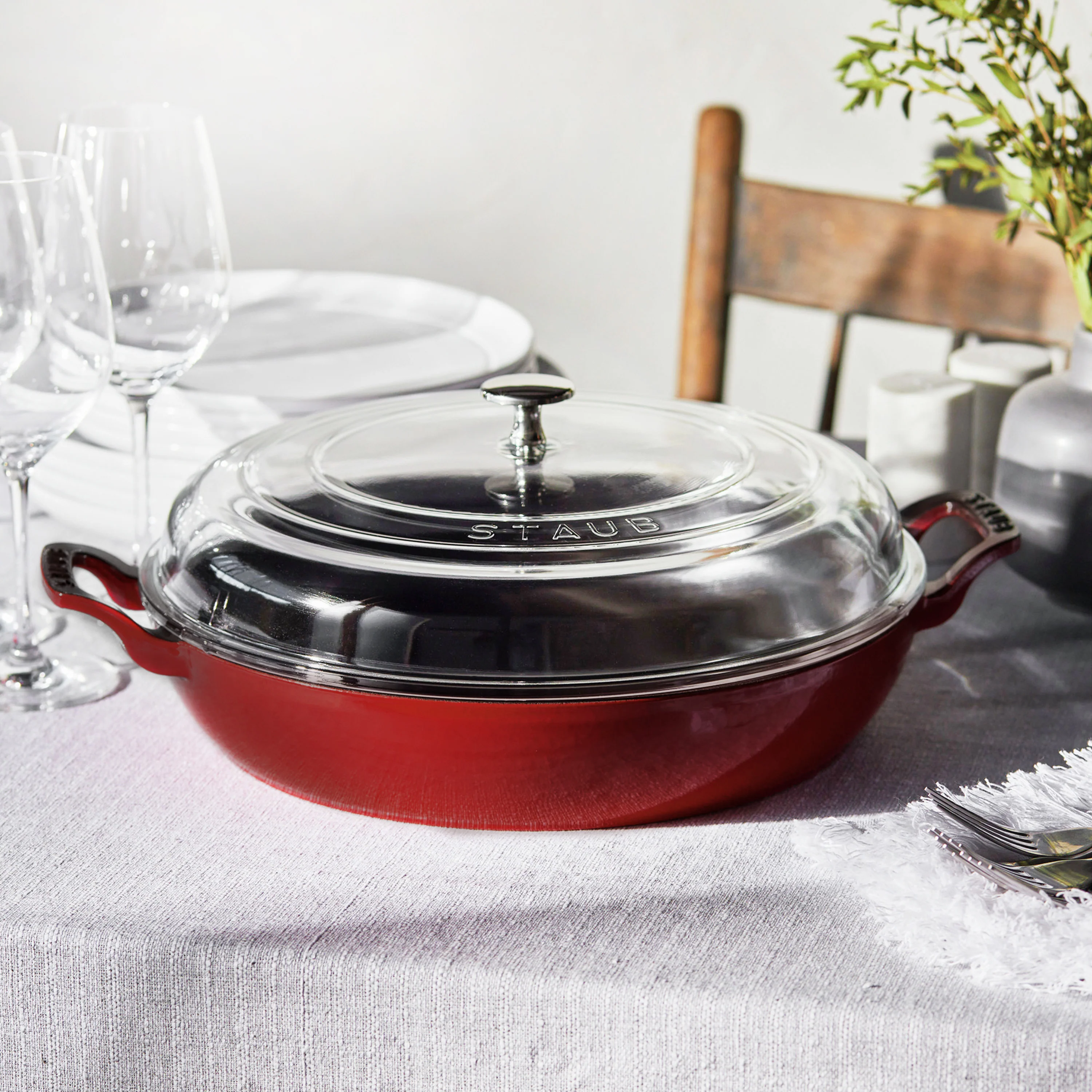 Staub – Brasiera color granato da 3,5 qt con coperchio in vetro