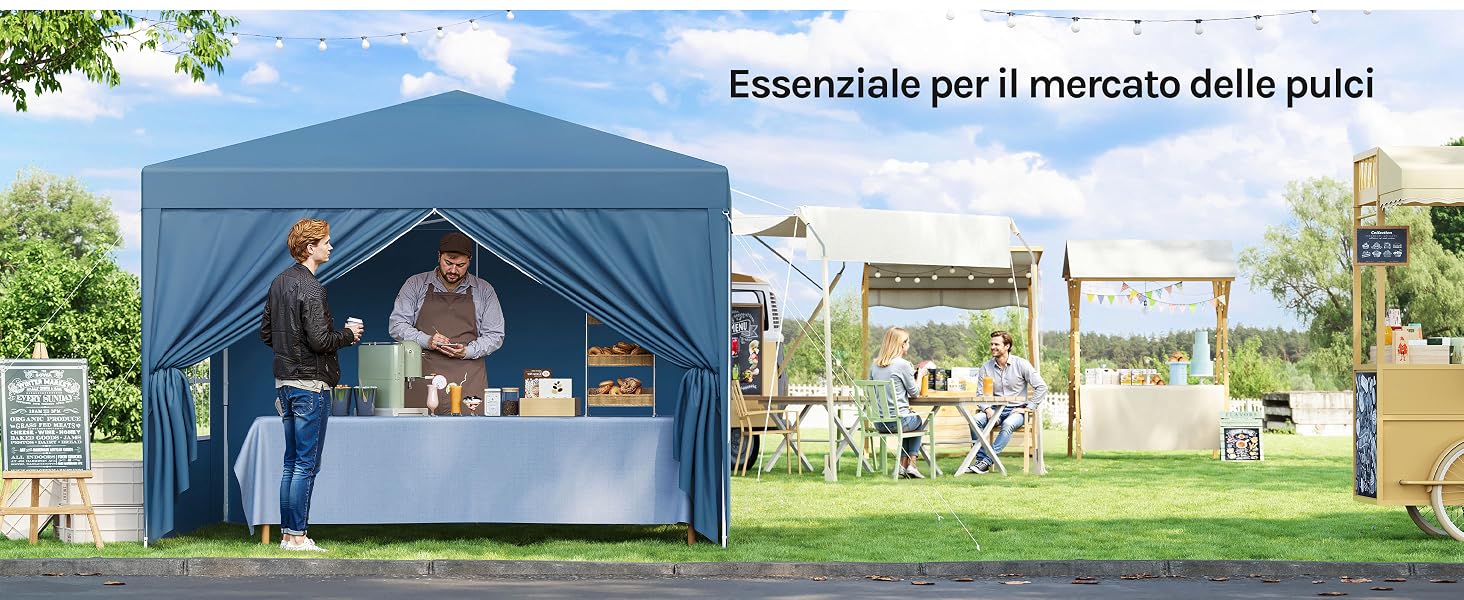 Il testo recita ?Essenziale per il mercato delle pulci?. Tenda a baldacchino blu al mercato all'aperto con venditori e tavolo espositivo. Simile all'immagine 2 ma da un'angolazione diversa.