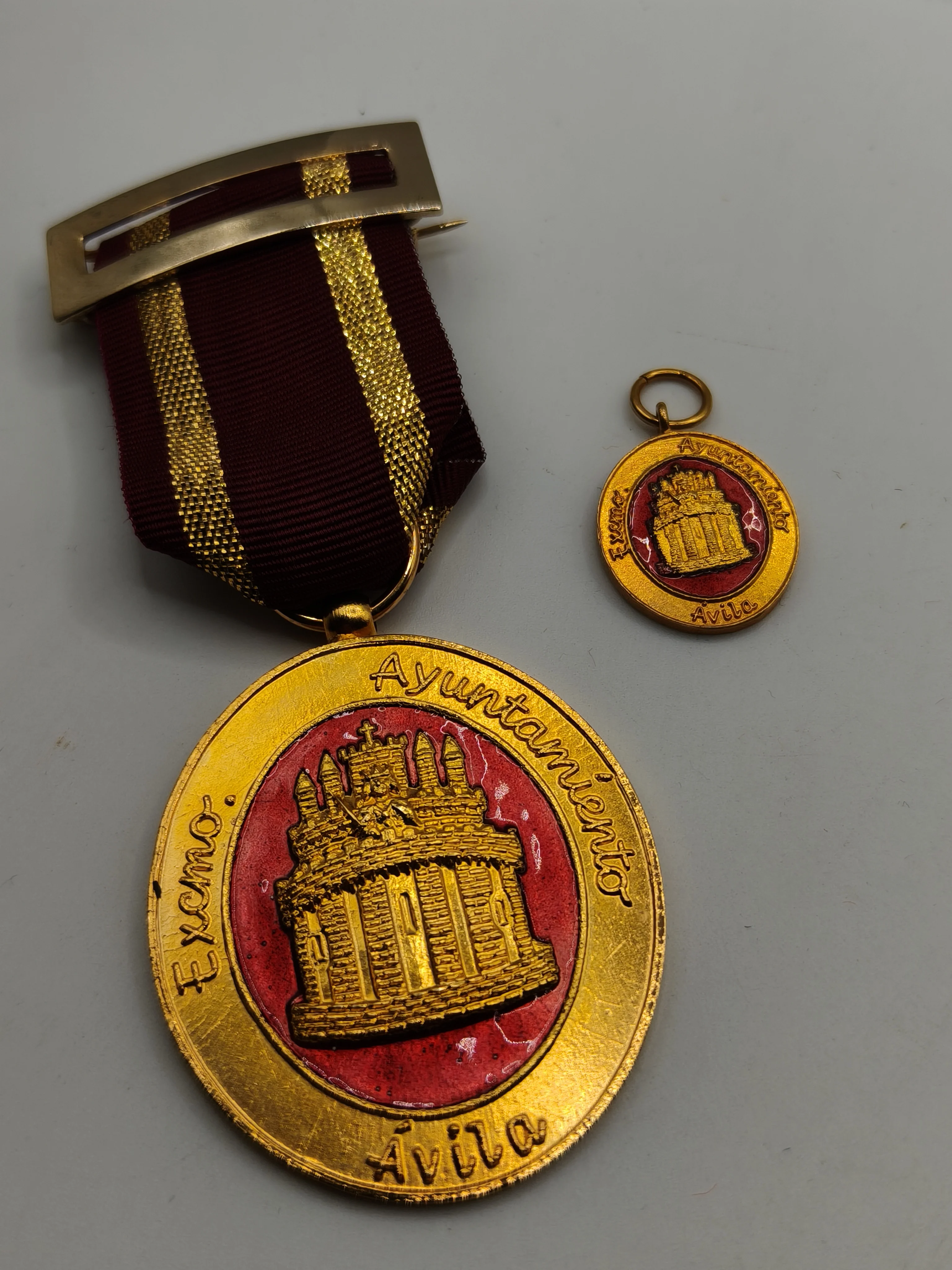 Medalla m��rito ciudad de Avila