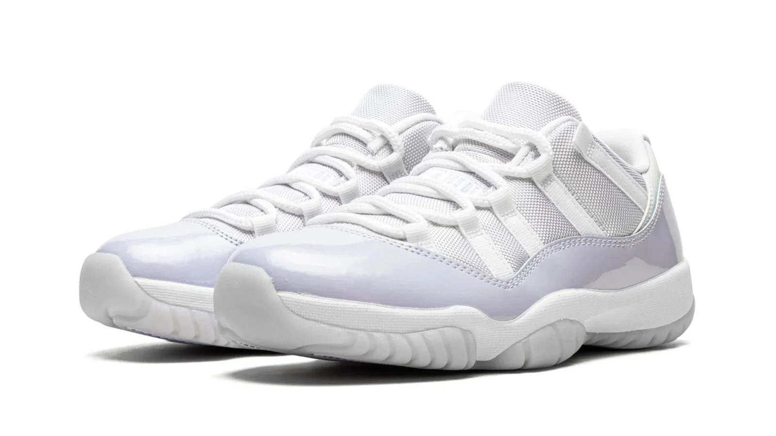 AIR JORDAN 11 LO WMNS "Pure Violet"
