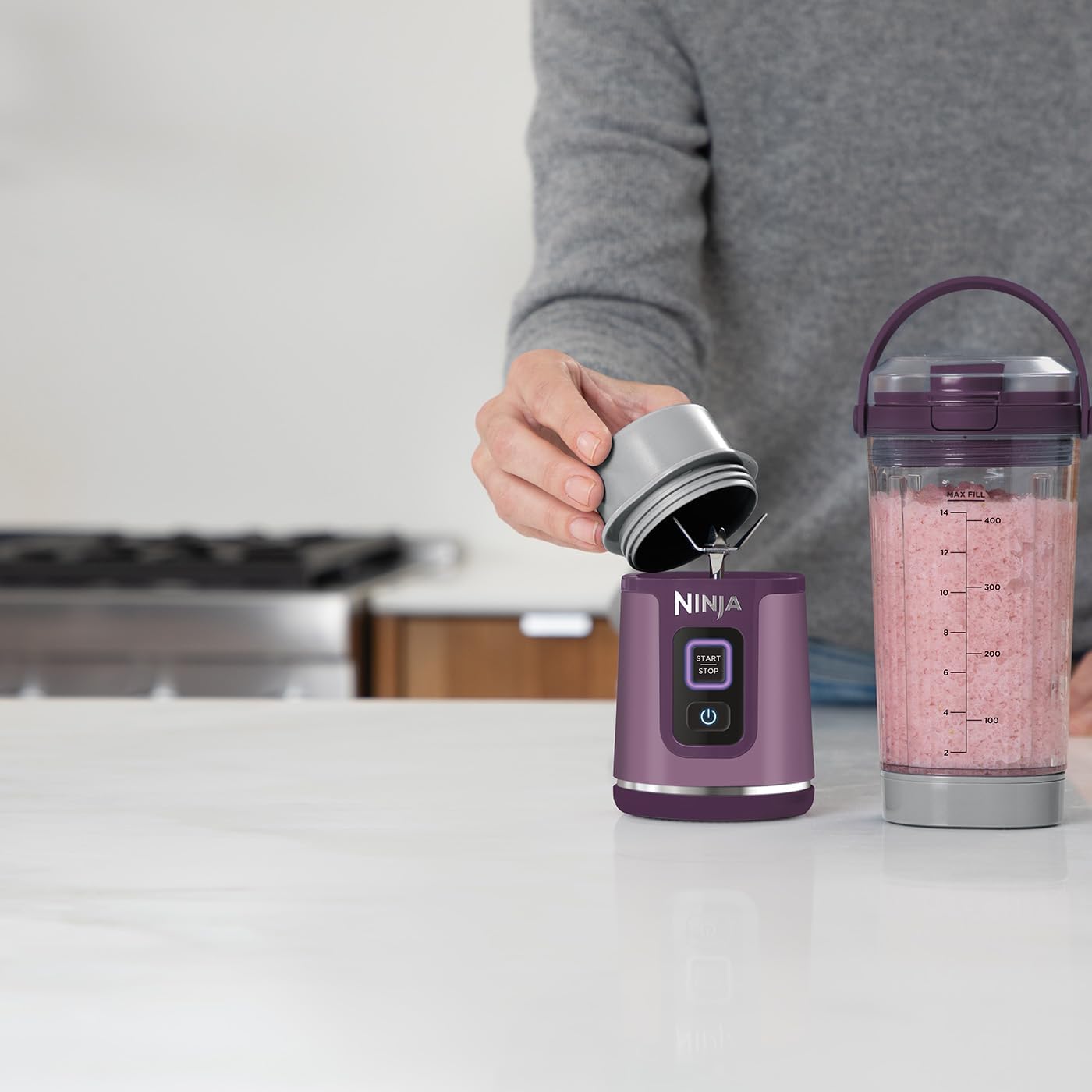 Ninja Blast Tragbarer Mixer / Blender / Smoothie Maker, 530ml Becher, Auslaufsicherer Deckel, Leistungsstarker Mini Standmixer, Kabellos & Wiederaufladbar, Zerkleinert Eis & Obst, Schwarz, BC151EUBK