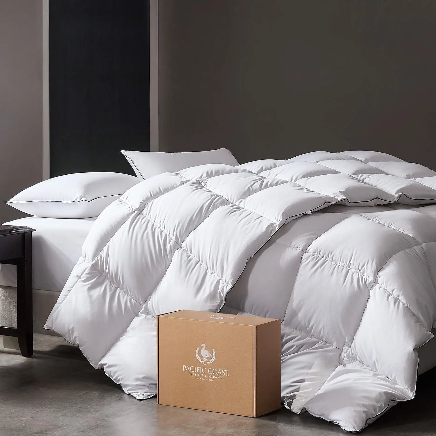 PACIFIC COAST Goose Feather Down Comforters Queen Size, 100% Cotton Extra Fluffy White Duvet Insert, Soft, Breathable, All Season Hotel Luxury Bedding Comforters, 8 Corner & Center Loops (90