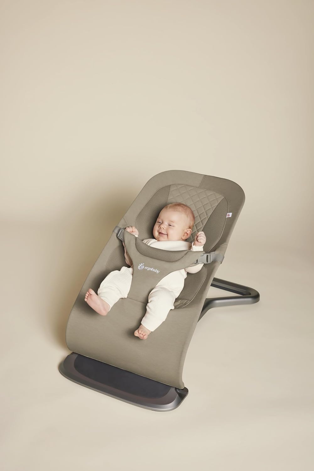 Ergobaby 3-in-1 Evolve Bouncer, Ergonomische Babywippe für Neugeborene ab Geburt bis zum Kleinkind, Babyschaukel mit Neugeboreneneinsatz (2,5 kg - 13,2 kg), Cream