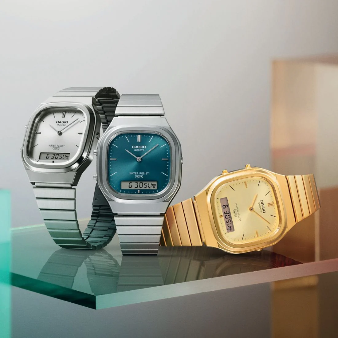 Casio vintage AQ-240E-7AEF quadrante silver sunray