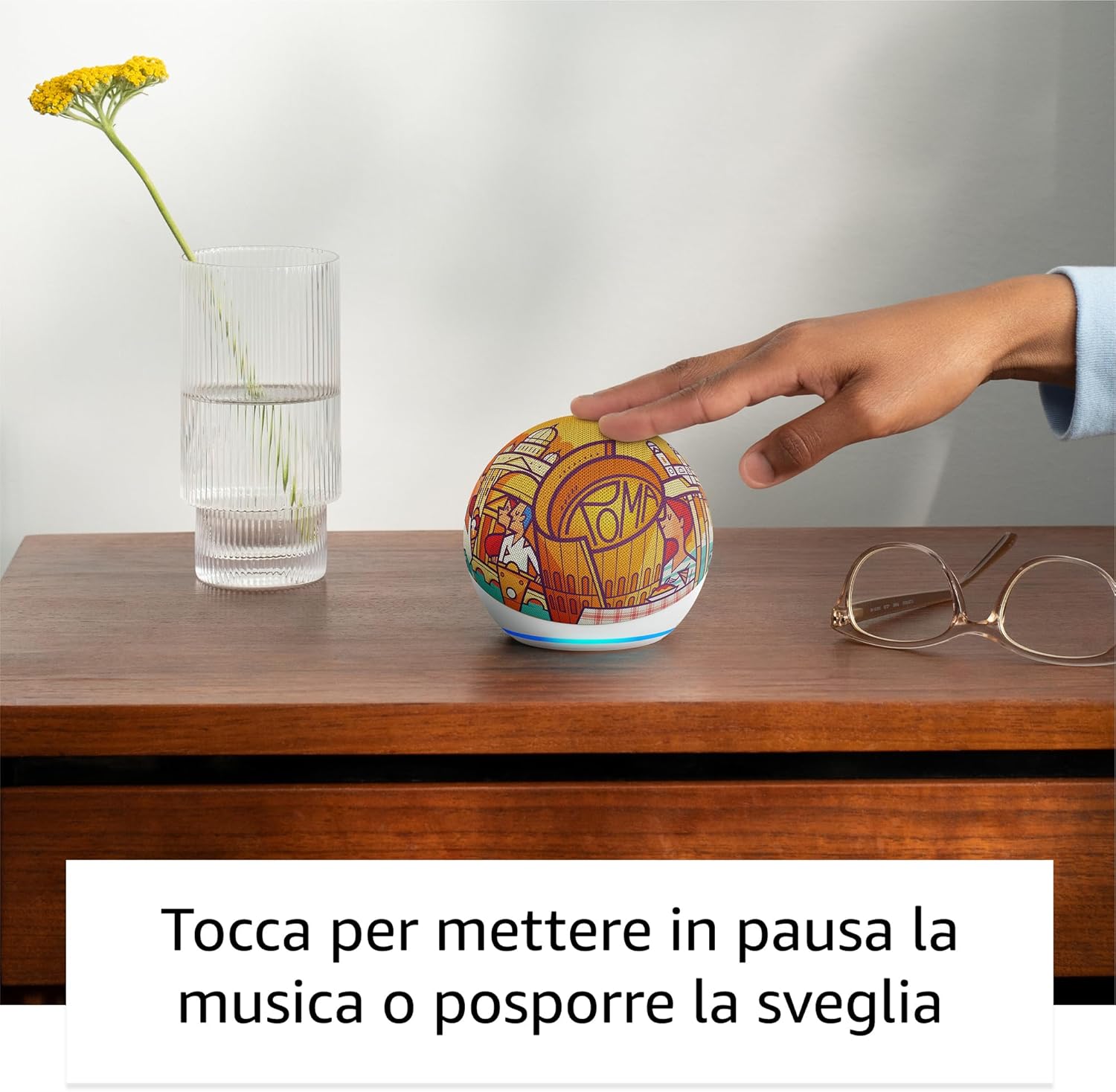 Echo Dot (Ultimo modello) | Altoparlante intelligente Wi-Fi e Bluetooth, suono più potente e dinamico, con Alexa | Bianco ghiaccio
