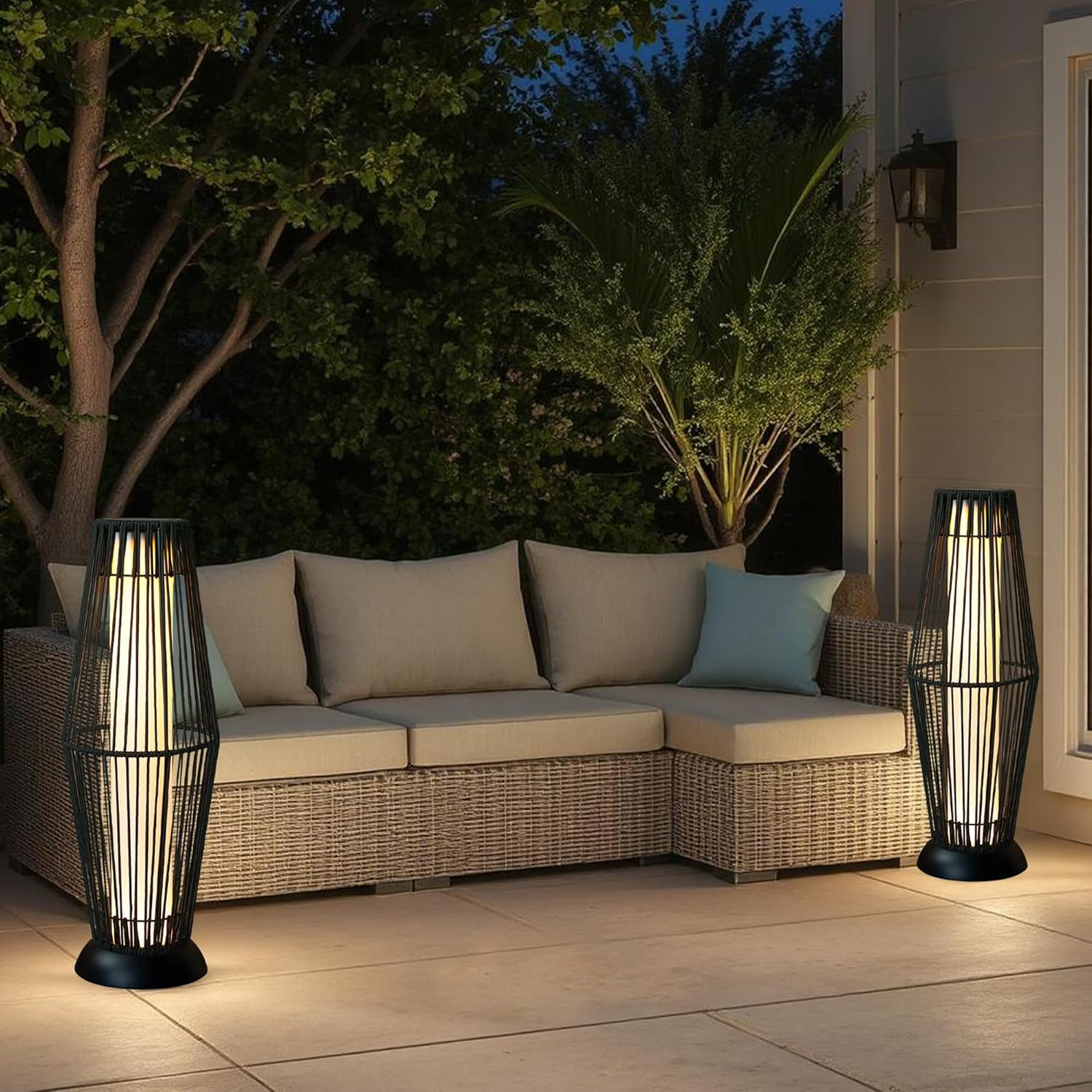 TRIROCKS Solar Rattan Stehlampe 2 Stück Solarbetriebene Gartenlaterne aus Korbgeflecht mit Olifen-Seil Wasserdicht Bodenlampen Solar LED Stehlampen für Außenbereich Hof Terrasse Garten Schwimmbad