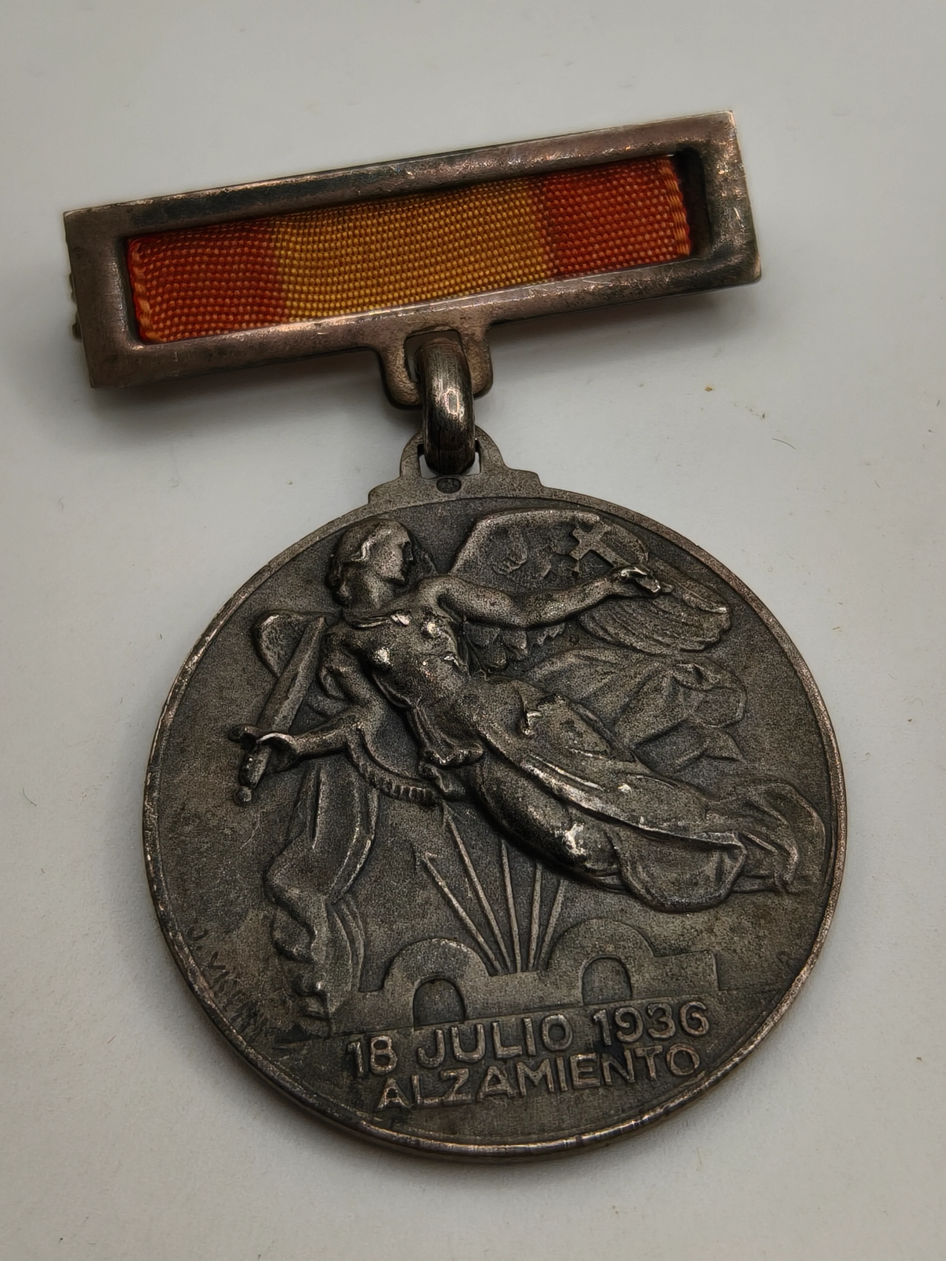Medalla Alzamiento nacional. Modelo plata. 1936.