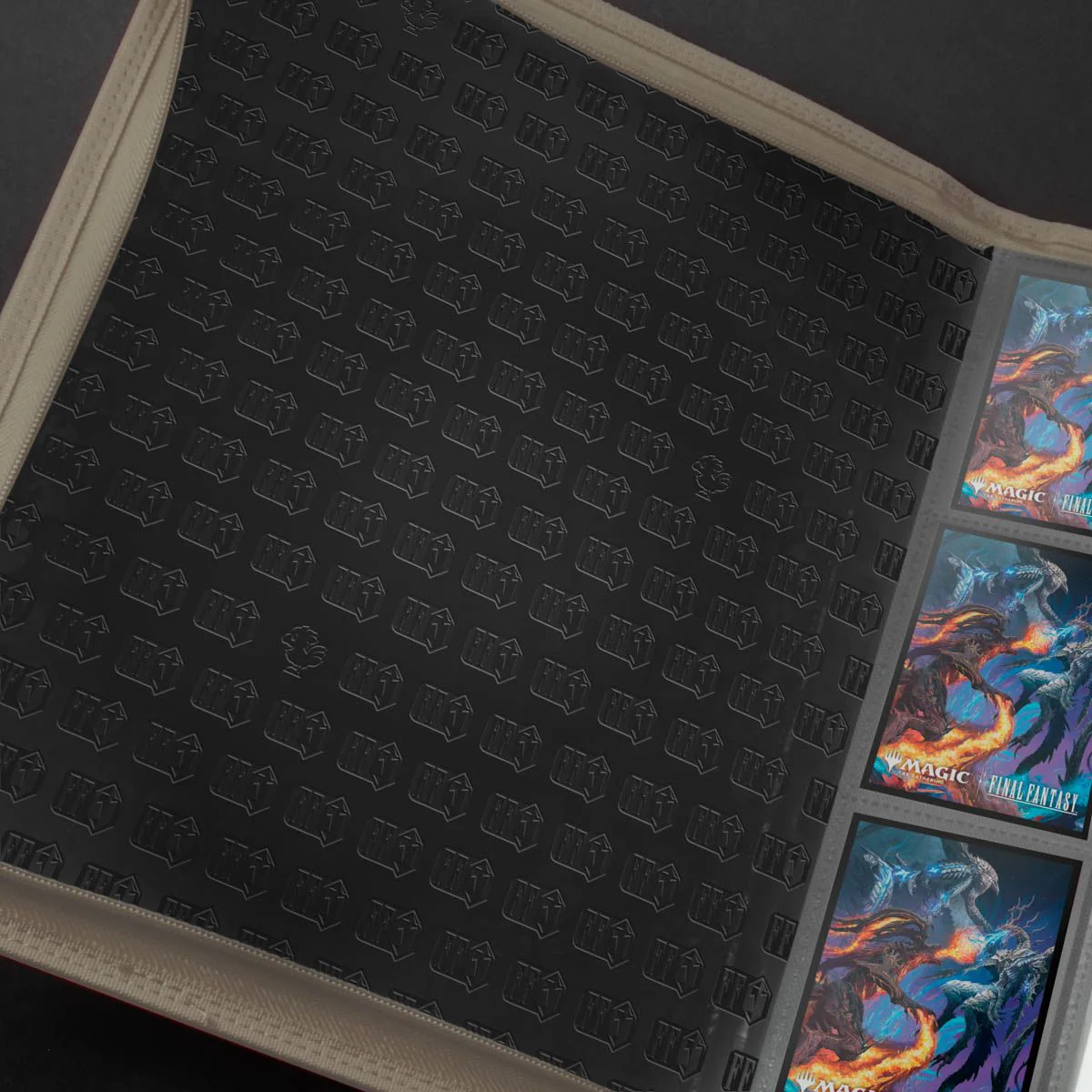 Ultra Pro: Magic the Gathering - FINAL FANTASY 9-Pocket Premium Zippered PRO-Binder MtG - Sephiroth