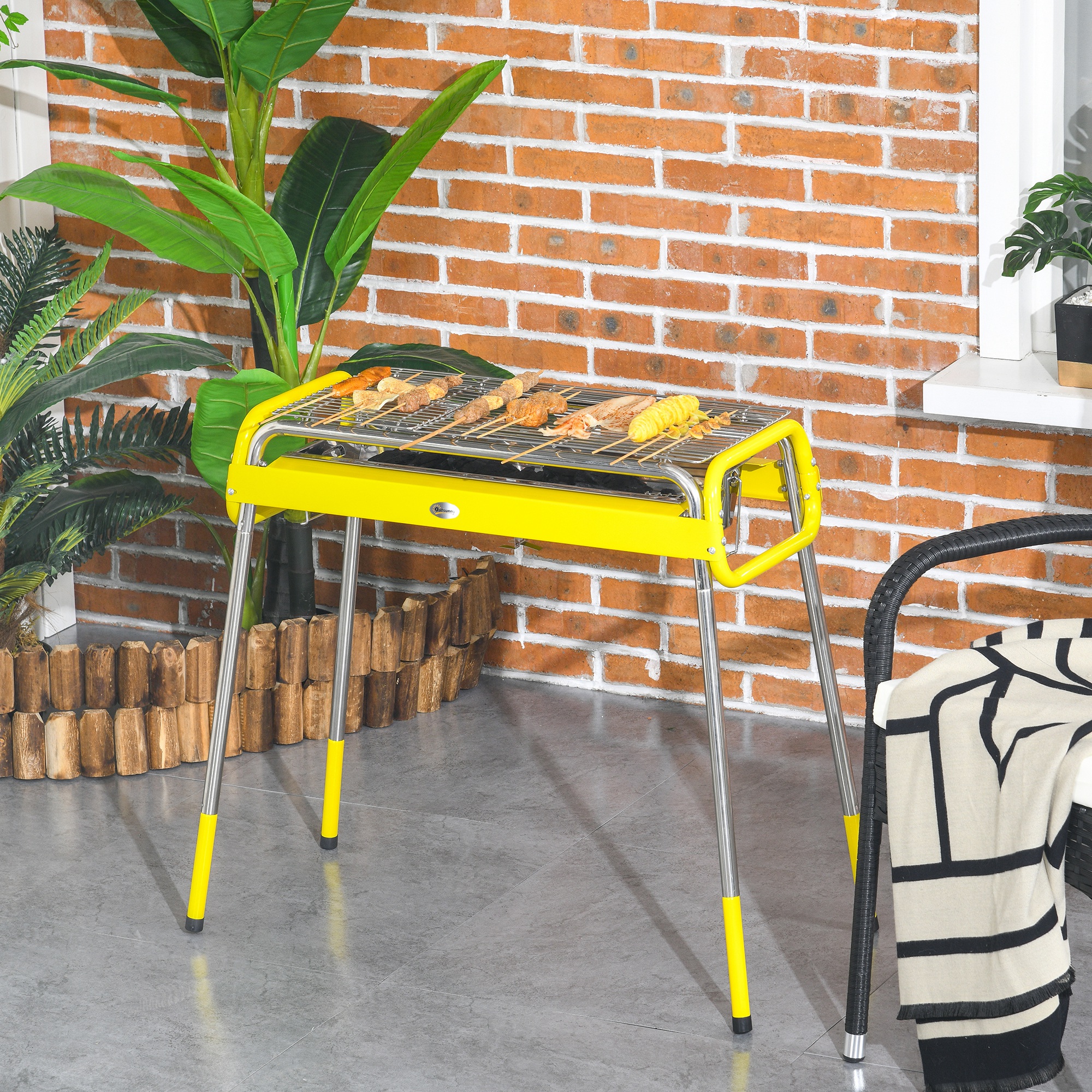 Outsunny Kohlegrill, Klappgrill, 2 x Grillrost, Grillplatte, herausnehmbare Schale, rostfreier Stahl, 85 x 43 x 72 cm, Gelb