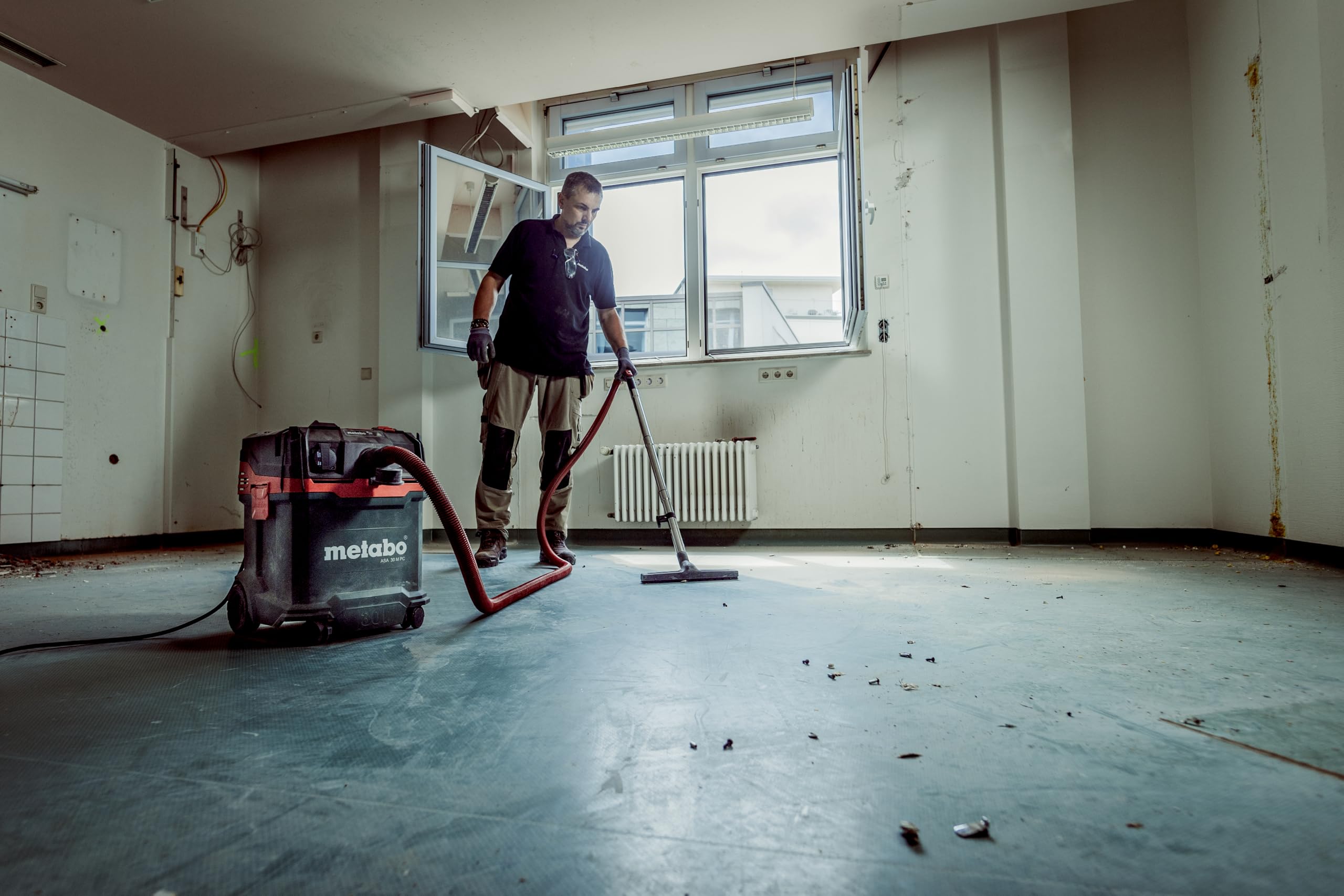 Metabo ASA 30 M PC Allessauger, kompakter Nass und Trockensauger, 1200 W, Staubklasse M, Werkstattstaubsauger