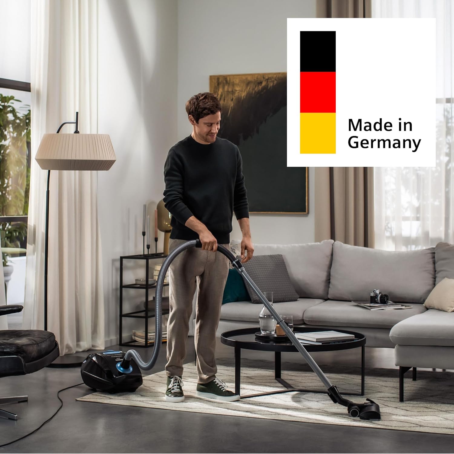 Siemens Staubsauger mit Beutel Q5.0 Extreme silencePower VSQ5X1232, für Allergiker, Hygiene-Filter, Starke Saugleistung auf Parkett, Teppich und Fliesen, langes Kabel, Made in Germany, 850 W, schwarz