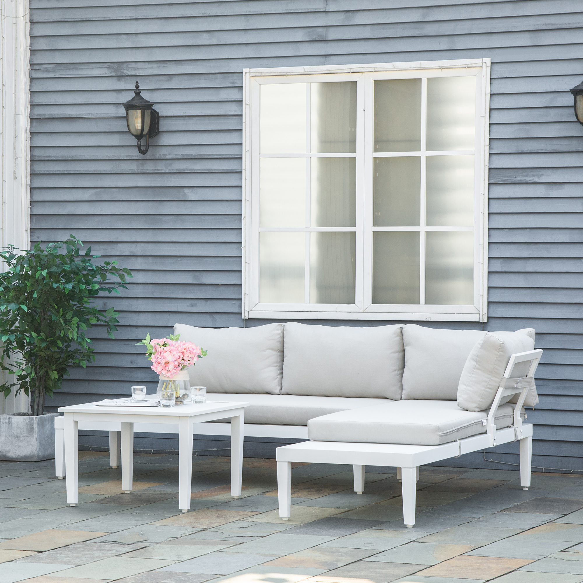 Outsunny Gartenmöbel-Set für 3 Personen mit Beistelltisch Sofa mit Kissen L-Form Outdoor Aluminium Cremeweiß