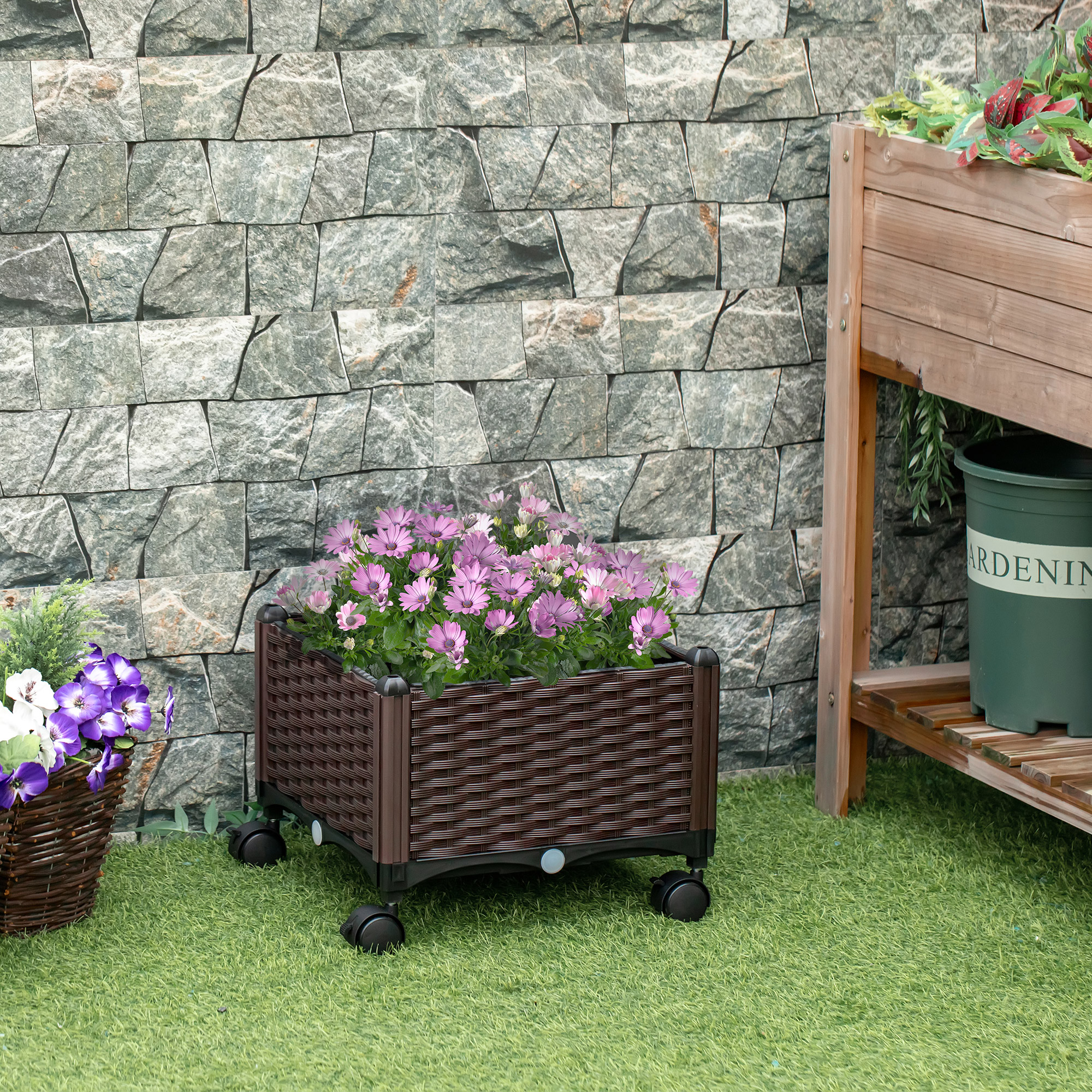 Outsunny Pflanzgefäß auf Rollen Maße 40L x 40B x 31H cm Bewässerungseinsatz Kunststoff Rattanoptik Schokolade