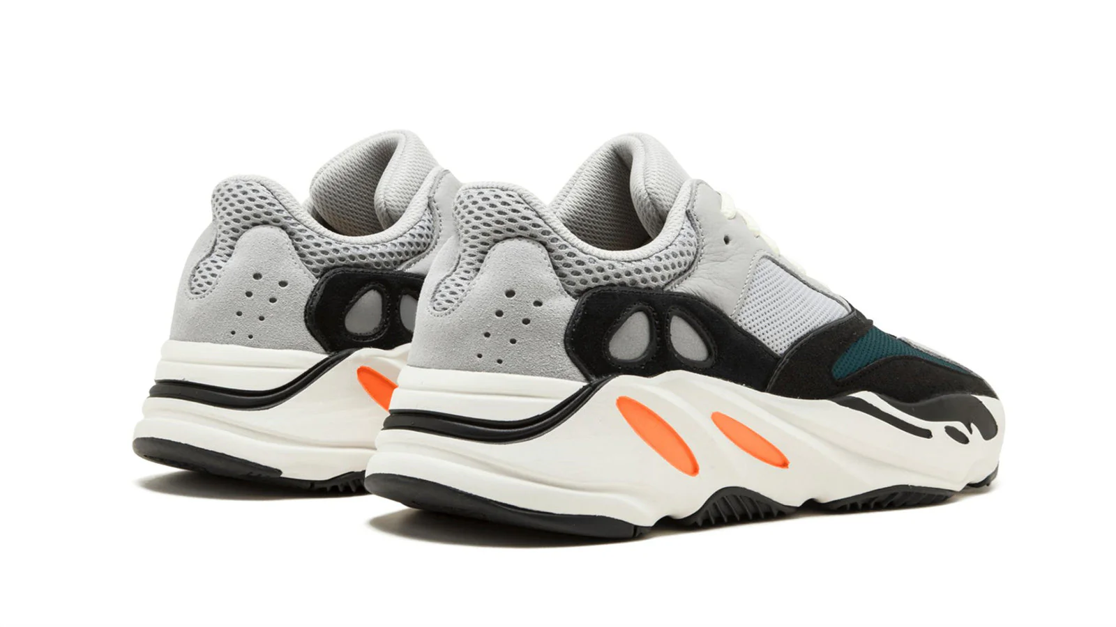 YEEZY BOOST 700 