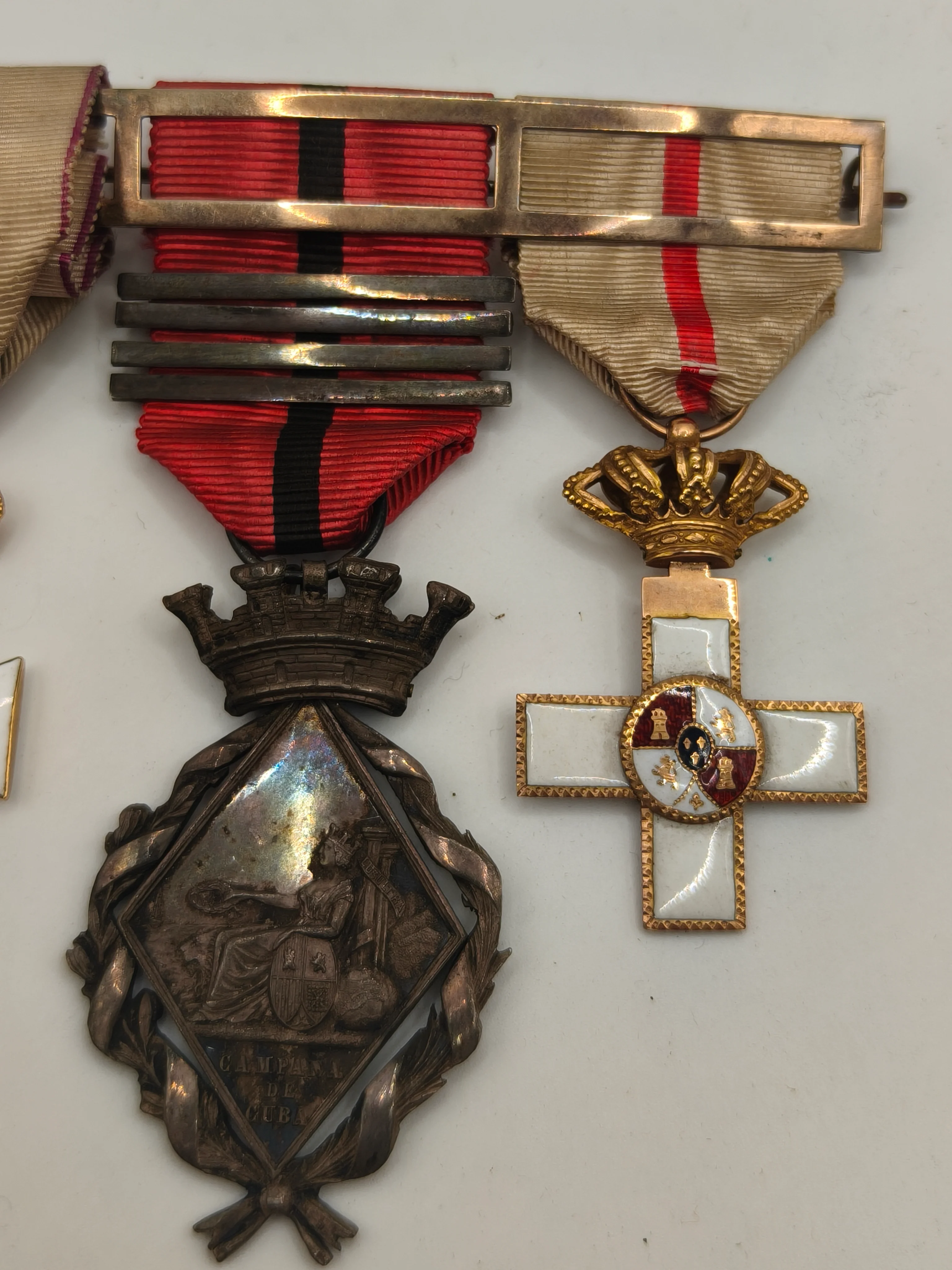 Pasador Medallas Guerra de Cuba I Rep��blica. M��rito militar en oro