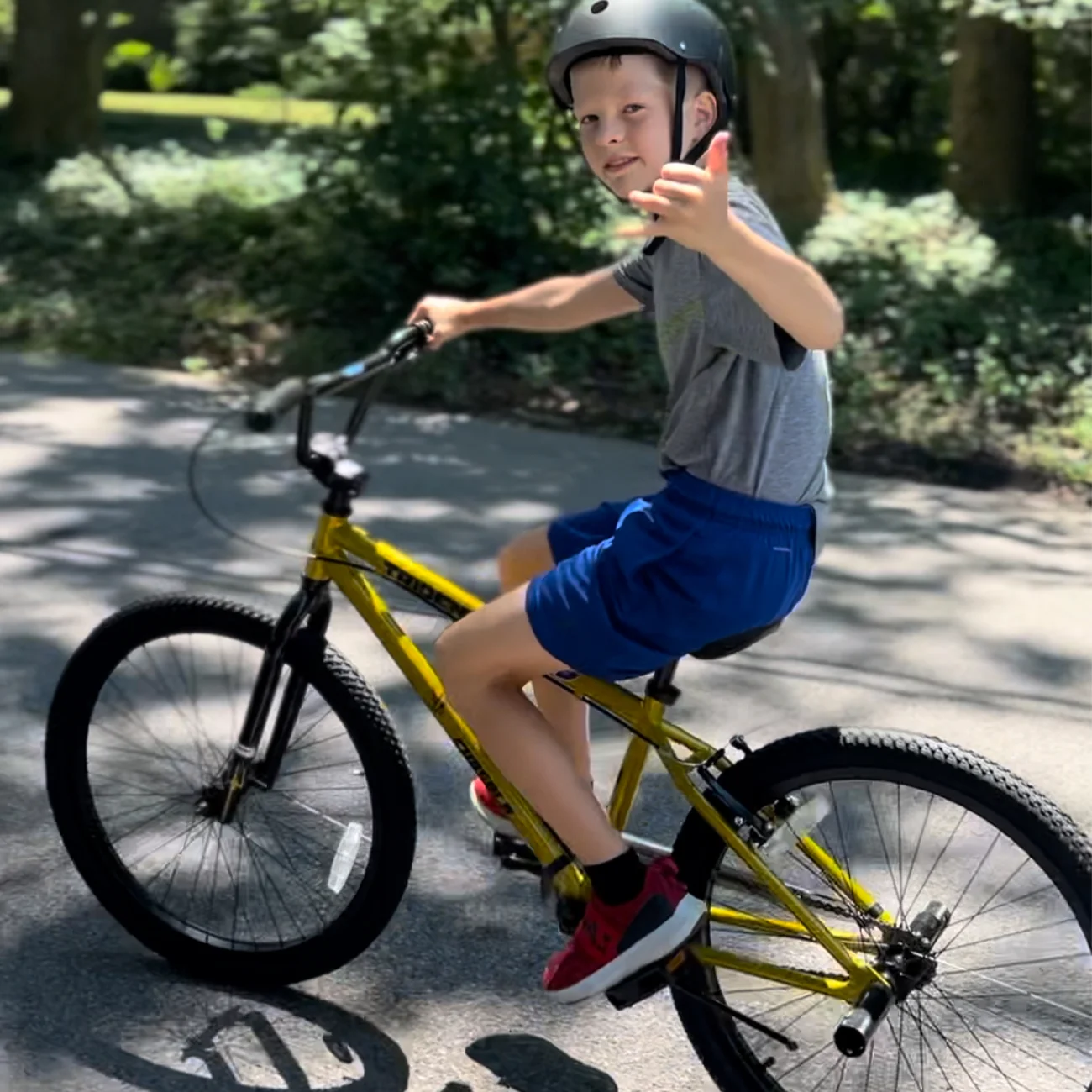 cubsala 24 Inch BMX Race Bike Trident Bicycles Beginner-Level to Advanced Riders with 2 Pegs Trick Cycling and Professional Riding, Black