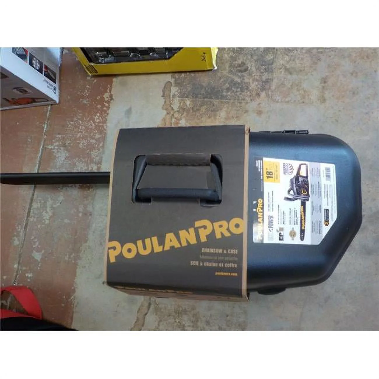 Poulan Pro 18&prime;&prime; Gas Chainsaw, 42cc Engine, Handheld Power Tool