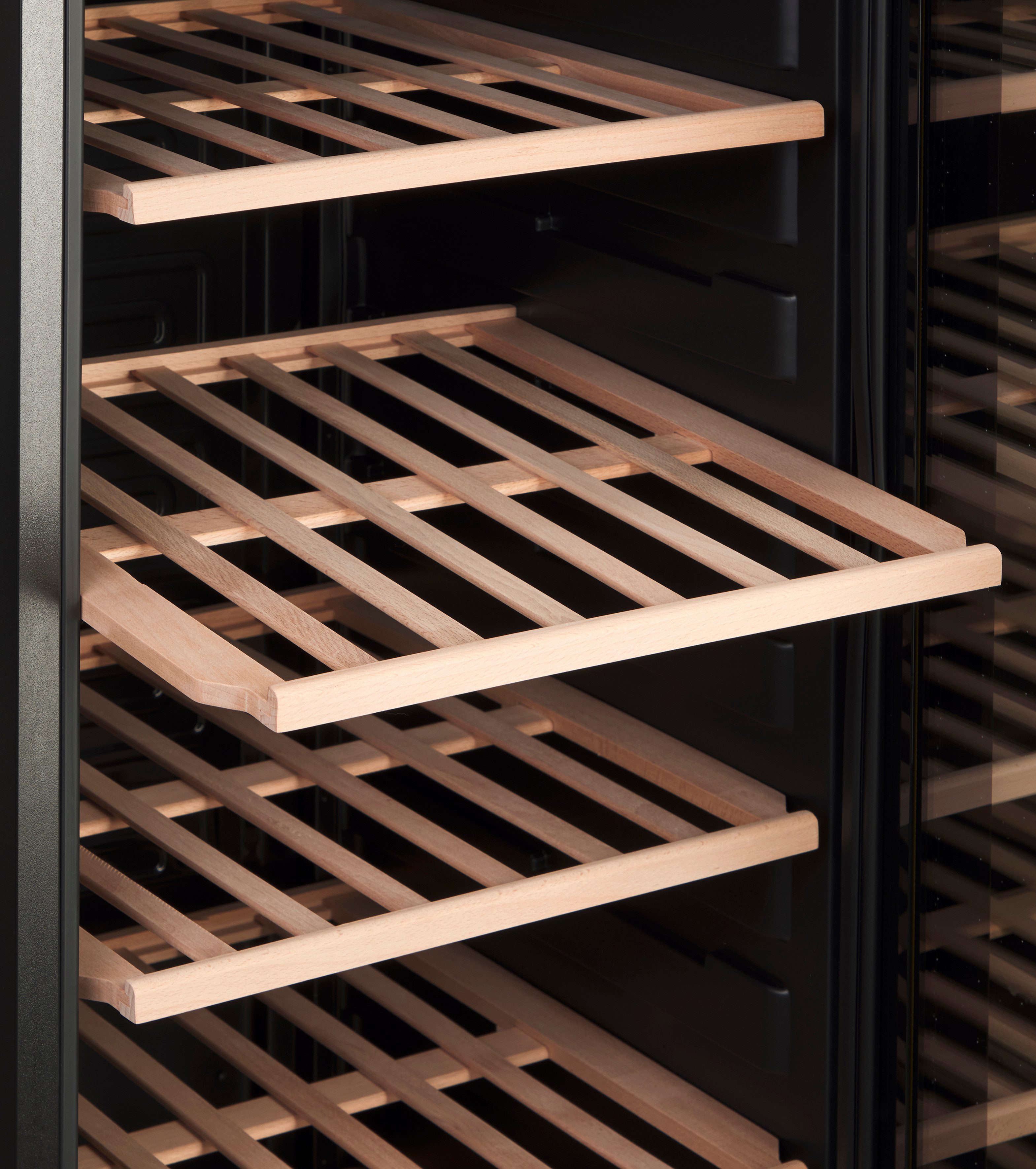 Weinkühlschrank HWC86ECBA