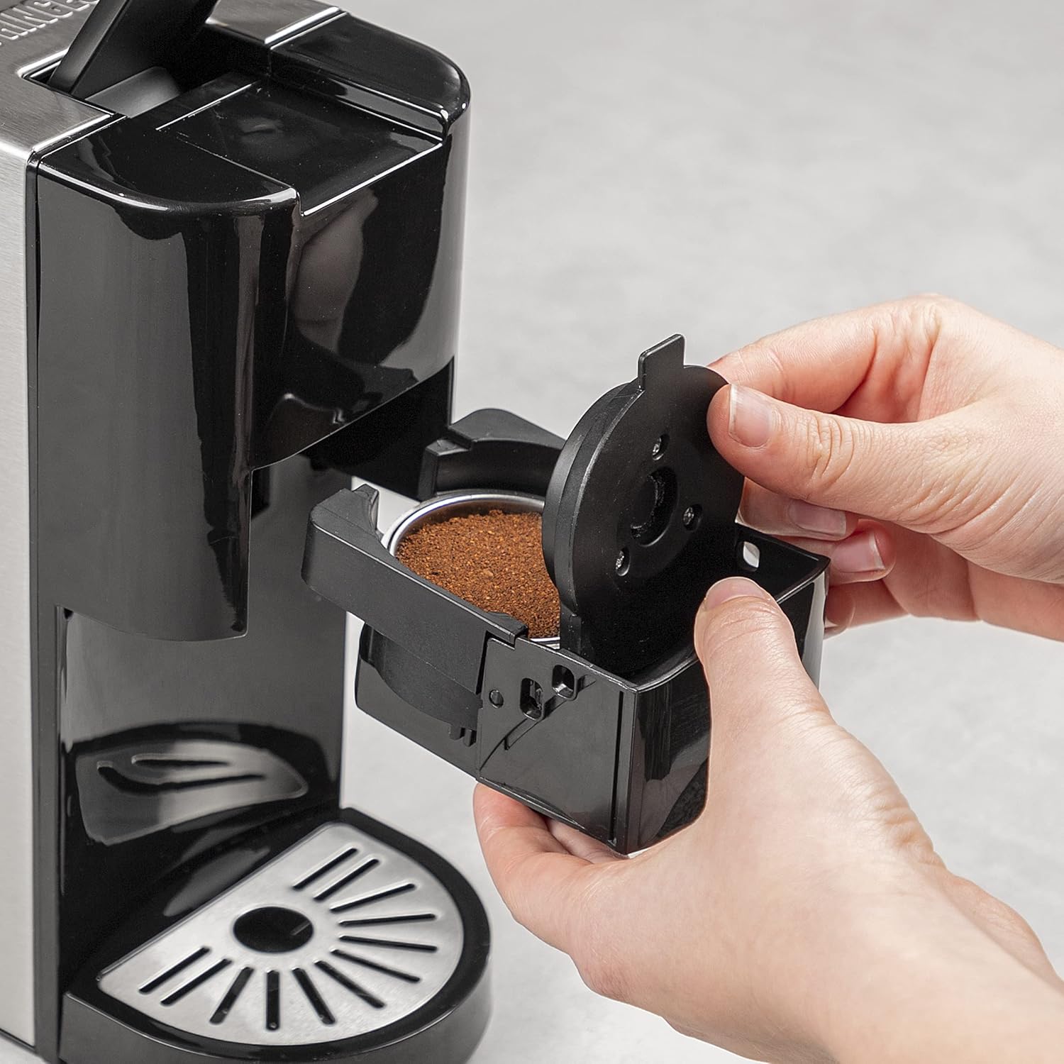 Princess Macchina Caffè Multi Capsule 5 in 1 – 19 bar – Adatta per diversi tipi di caffè – Nespresso, Dolce Gusto, Lavazza a Modo Mio e E.S.E. – 0.8 L – 1450 W – 249451