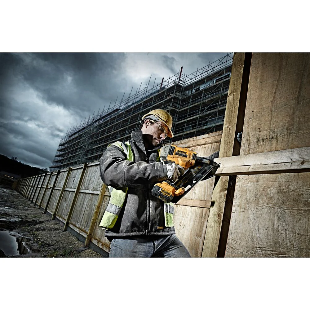 2025 18V/2x5Ah twee-traps accu-spijker- en nietapparaat 90mm (DeWALT DCN692P2-QW)