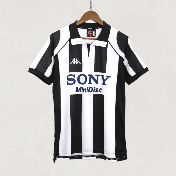 Juventus 1997/98 Home Jersey