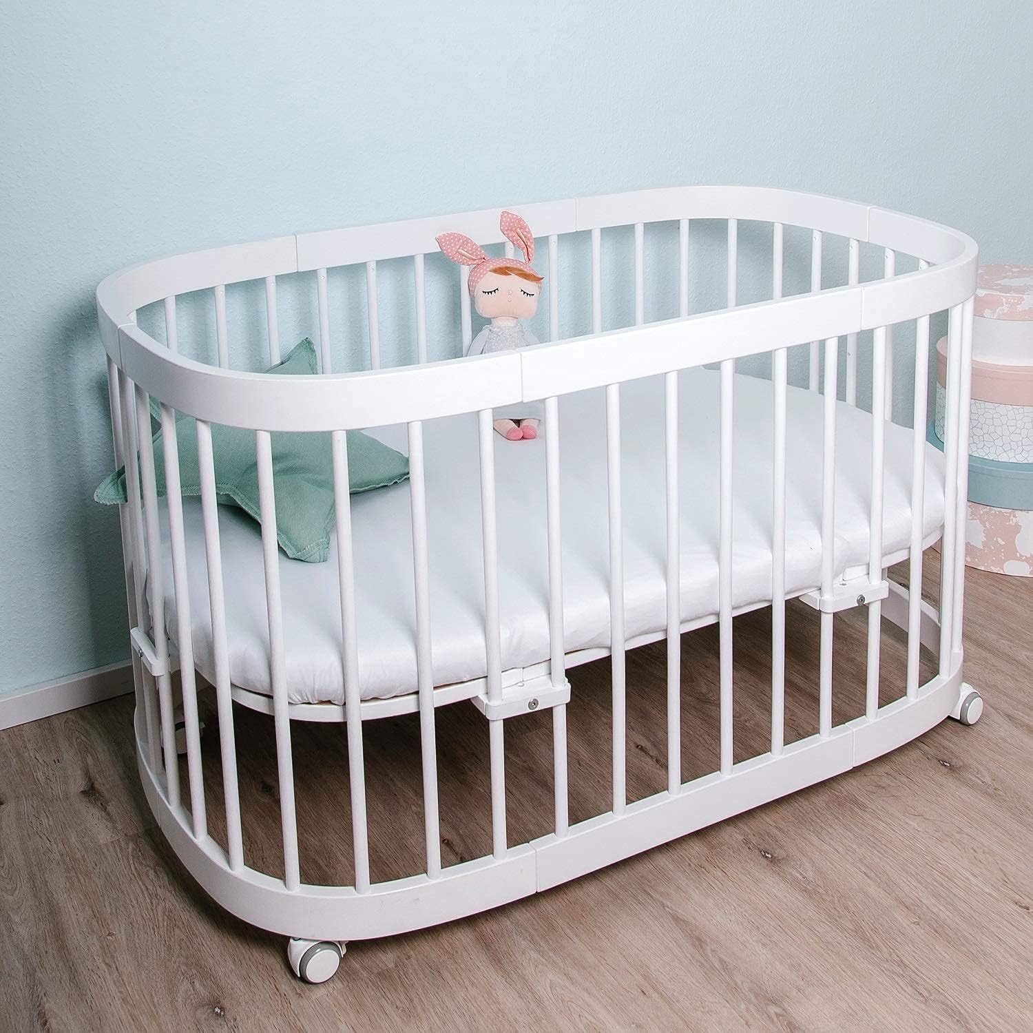 tweeto® Babybett 7 in 1 – mitwachsendes Babybett aus Holz | höhenverstellbares Beistellbett & Gitterbett | umbaubar zu Kinderbett & Laufstall (Buche Natur)