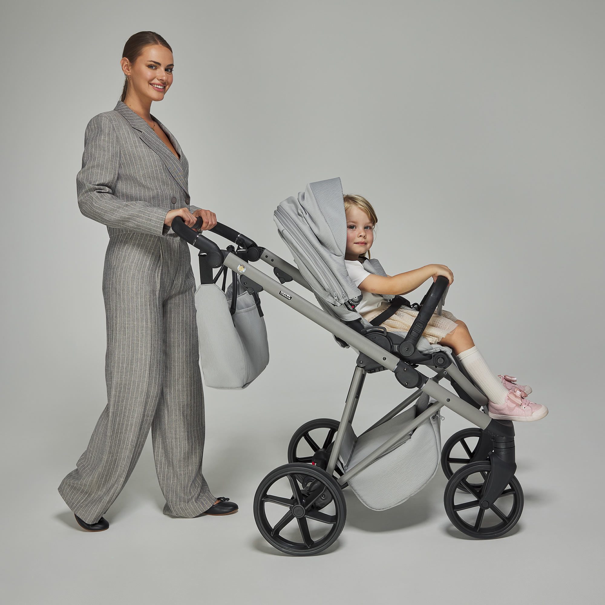Kombi-Kinderwagen Merida Luxus & Eleganz 2in1, inkl. Wickeltasche & viel Zubehör