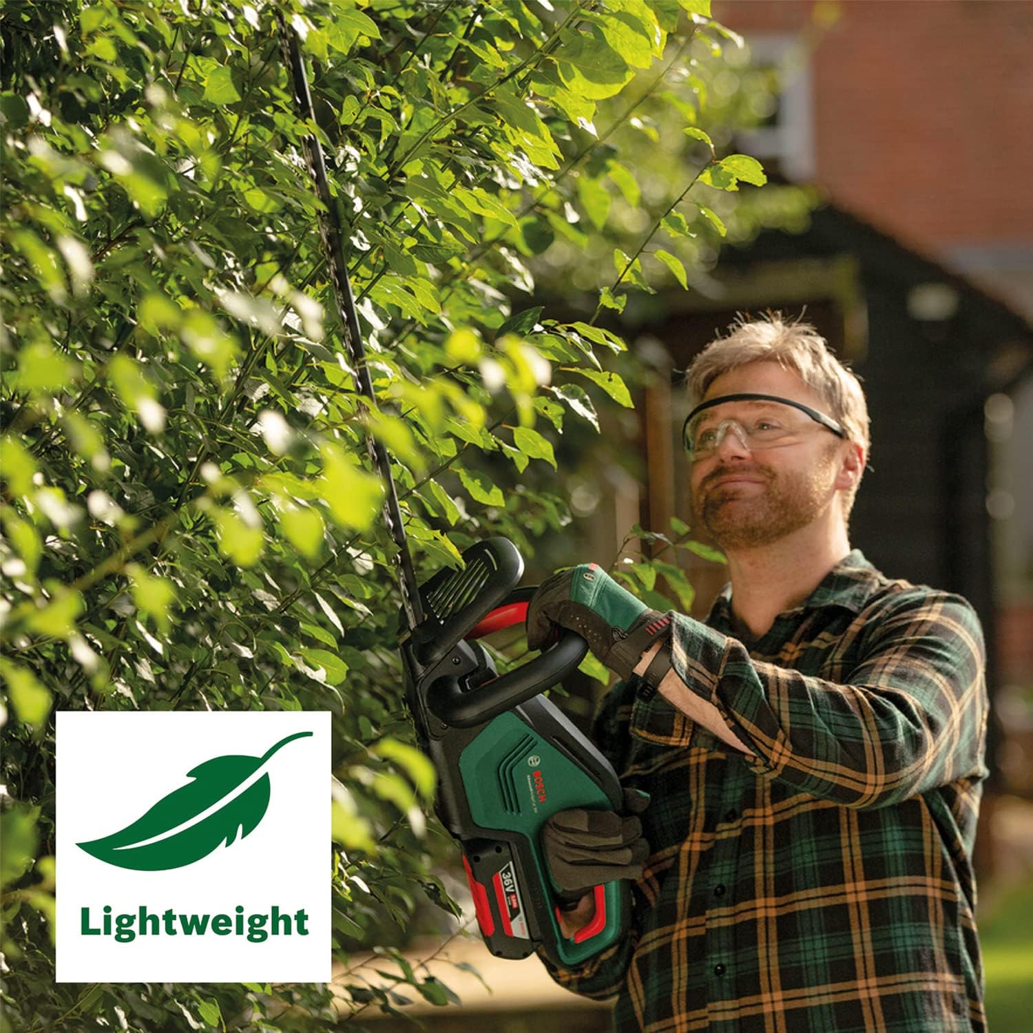 Bosch Akku-Heckenschere AdvancedHedgeCut 36V-65-28 (1x 2,0-Ah-Akku, 36-Volt-System, Messerlnge 65 cm, im Karton) - Testnote: sehr gut (Magazin: selbst ist der Mann)