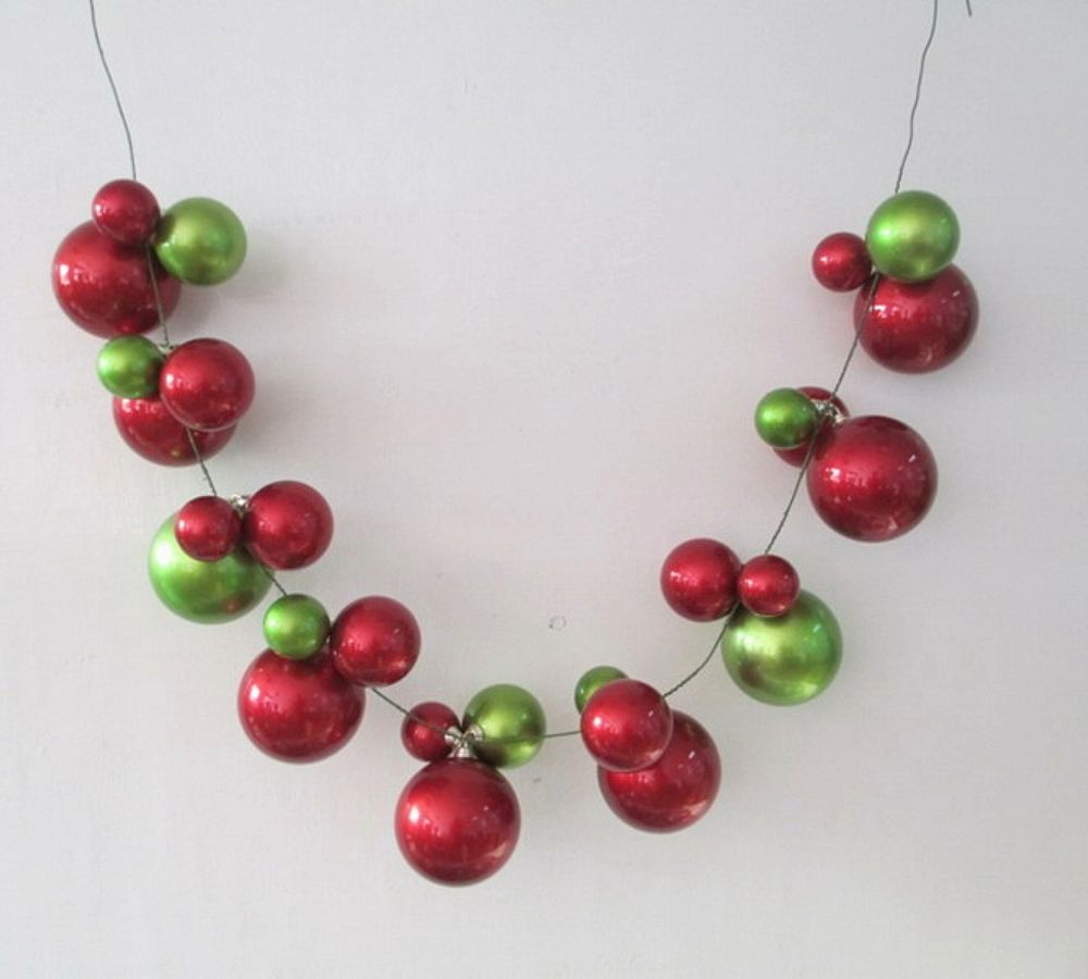 Handcrafted Ball Garland   tiaotiao