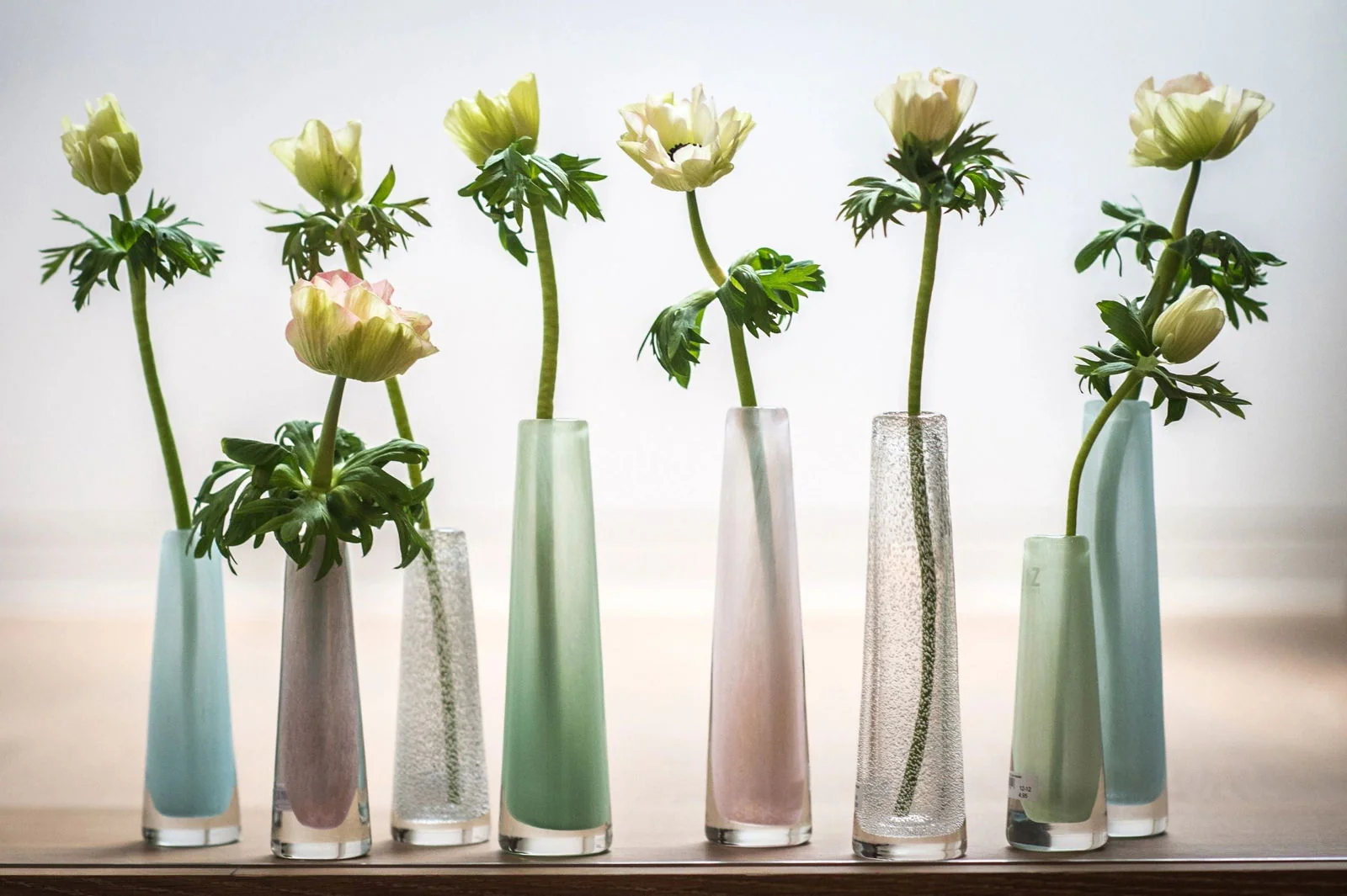 SOLIFLEUR Vases �C White (Mouth-Blown Glass)