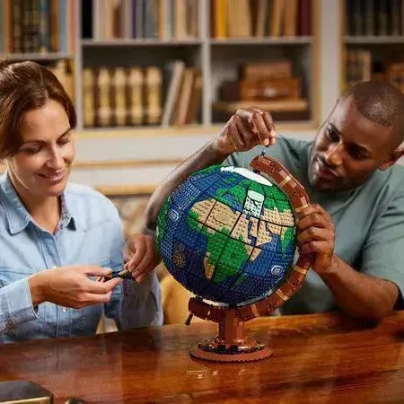 2025 LEGO Wereldbol / Globe 21332 Ideas
