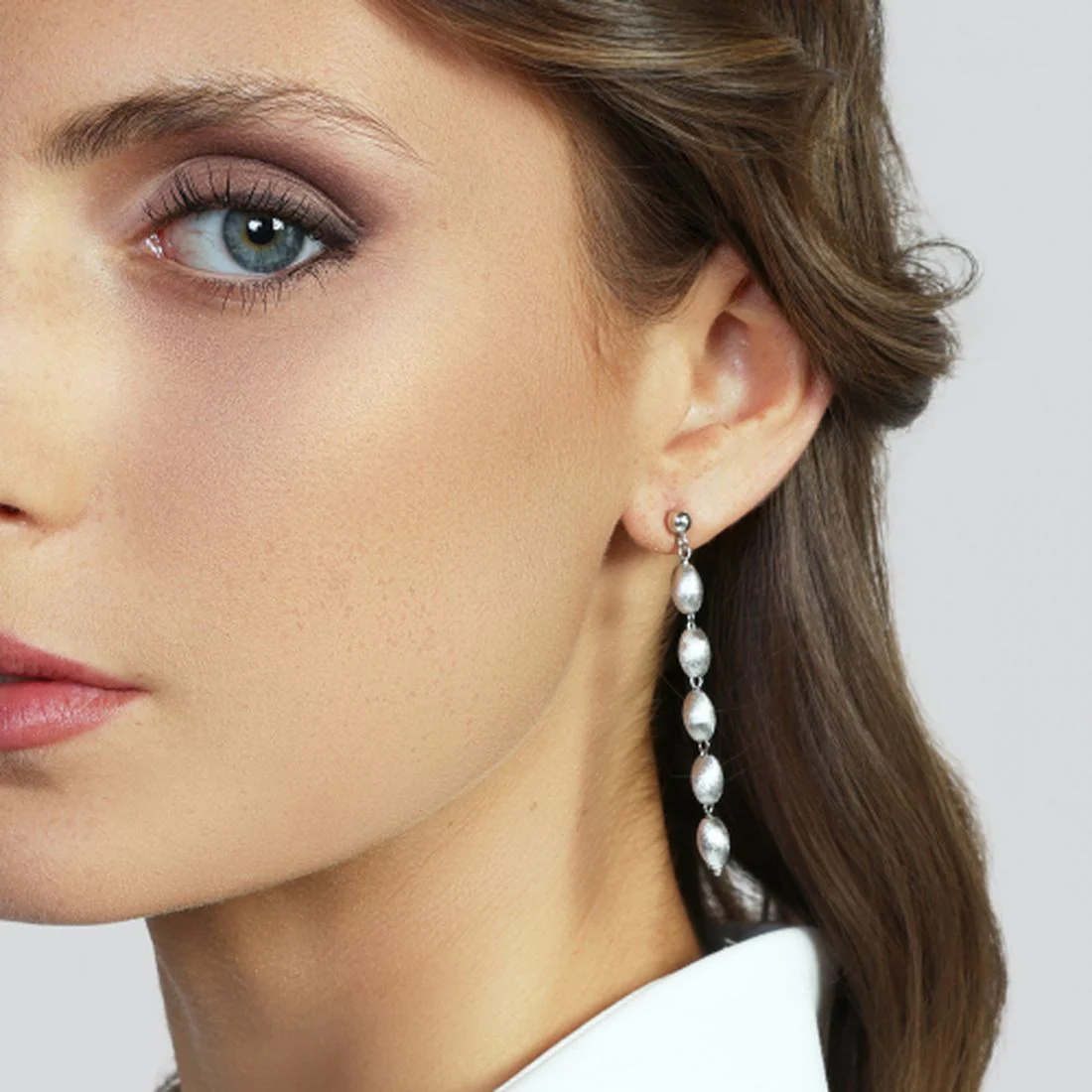 Orecchini Unoaerre pendenti in argento satinato 6665