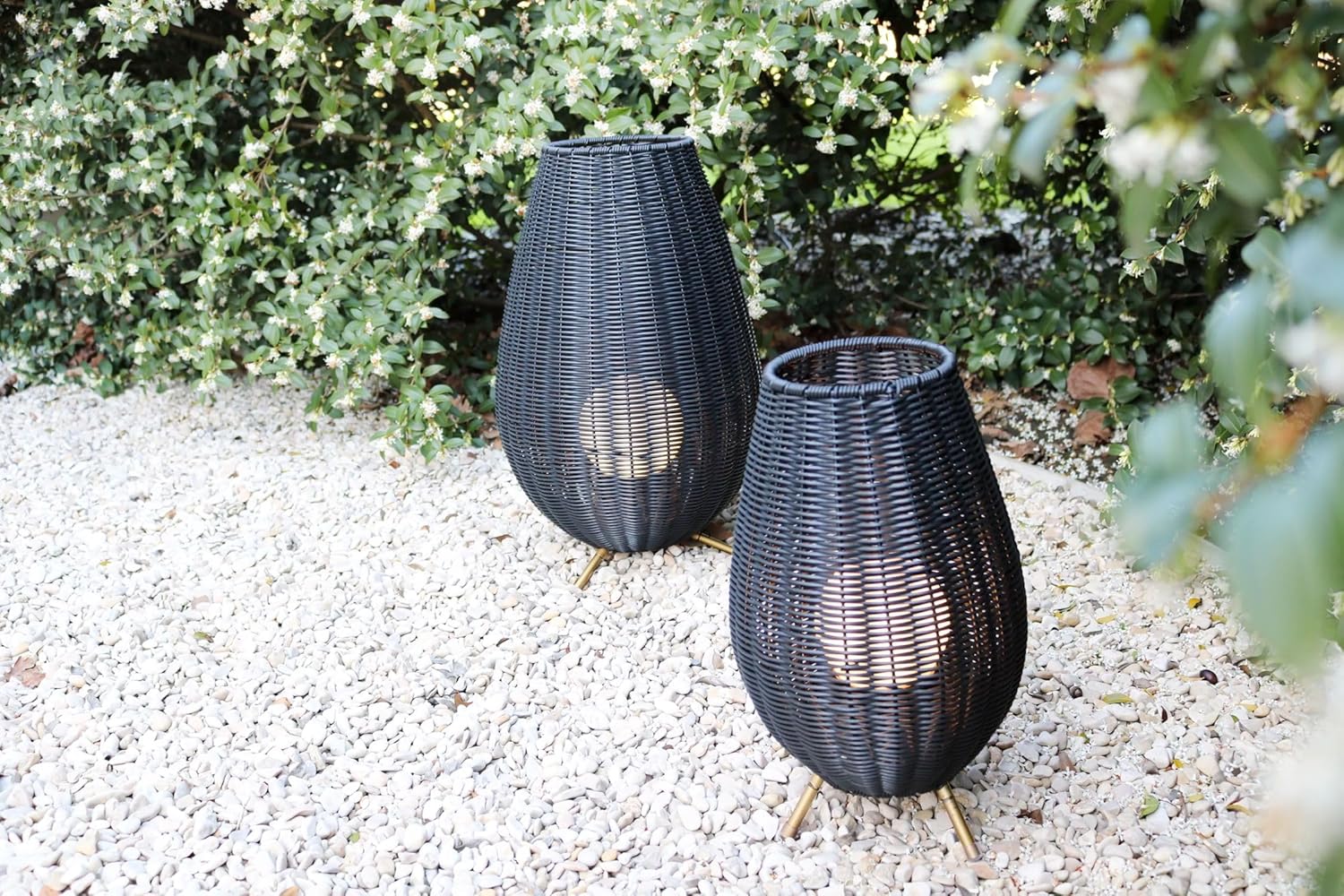 Licht-Erlebnisse LED Akku Tischlampe außen Schwarz IP44 Terrasse Balkon 50 cm 3 W 180 lm 3000 K Geflecht dekorativ stilvolle Tischleuchte dimmbar TEYA